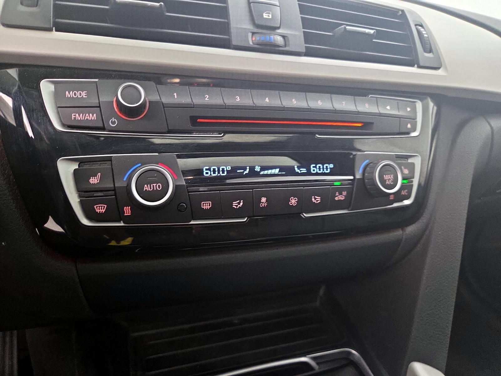 2018 BMW 3 Series 320i - Photo 18