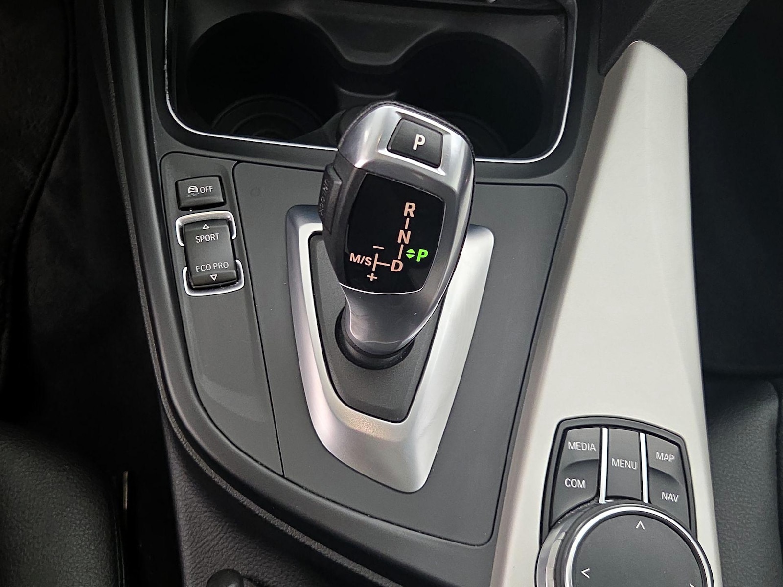 2018 BMW 3 Series 320i - Photo 19