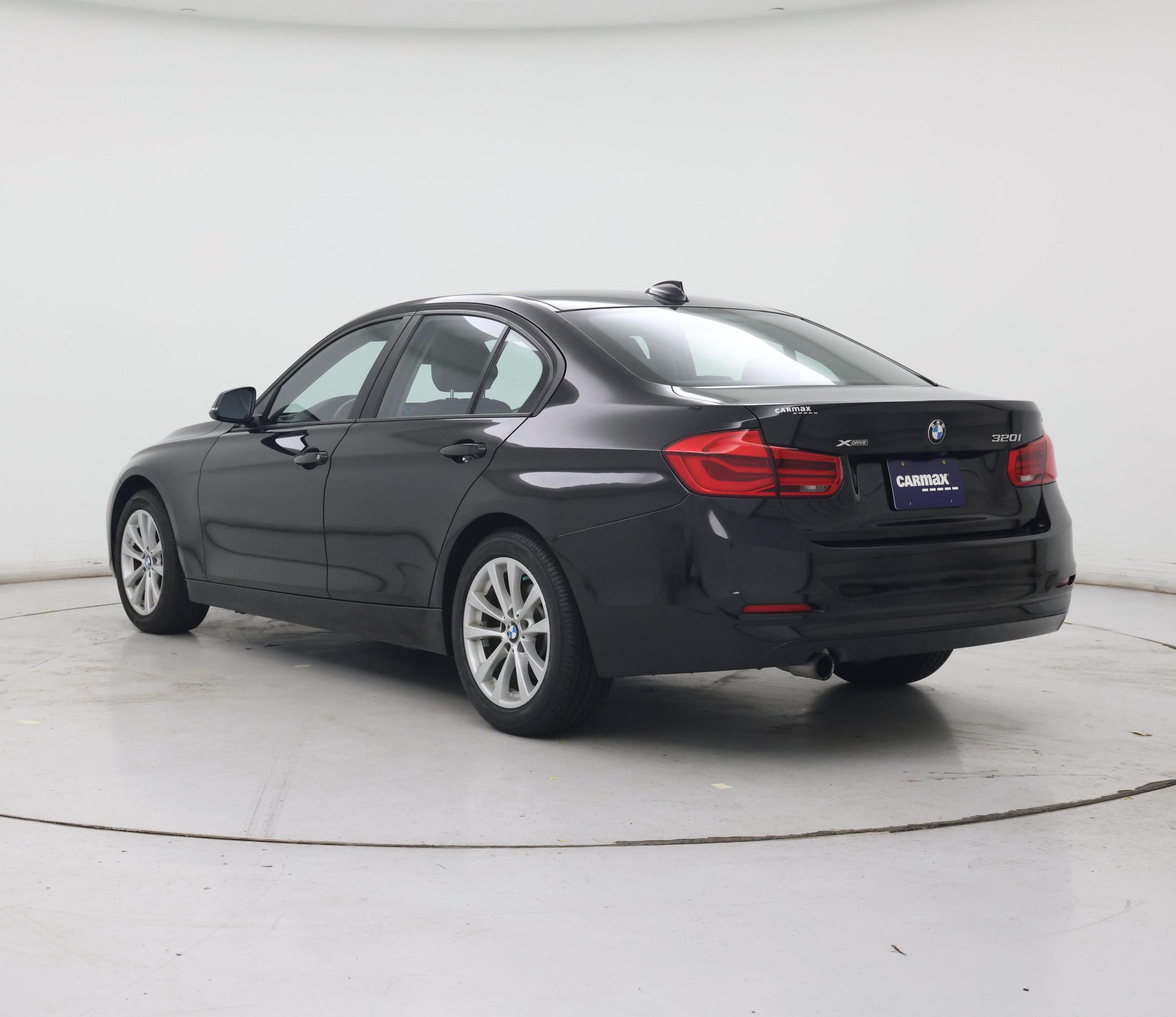 Thumbnail: 2018 BMW 3 Series - 2