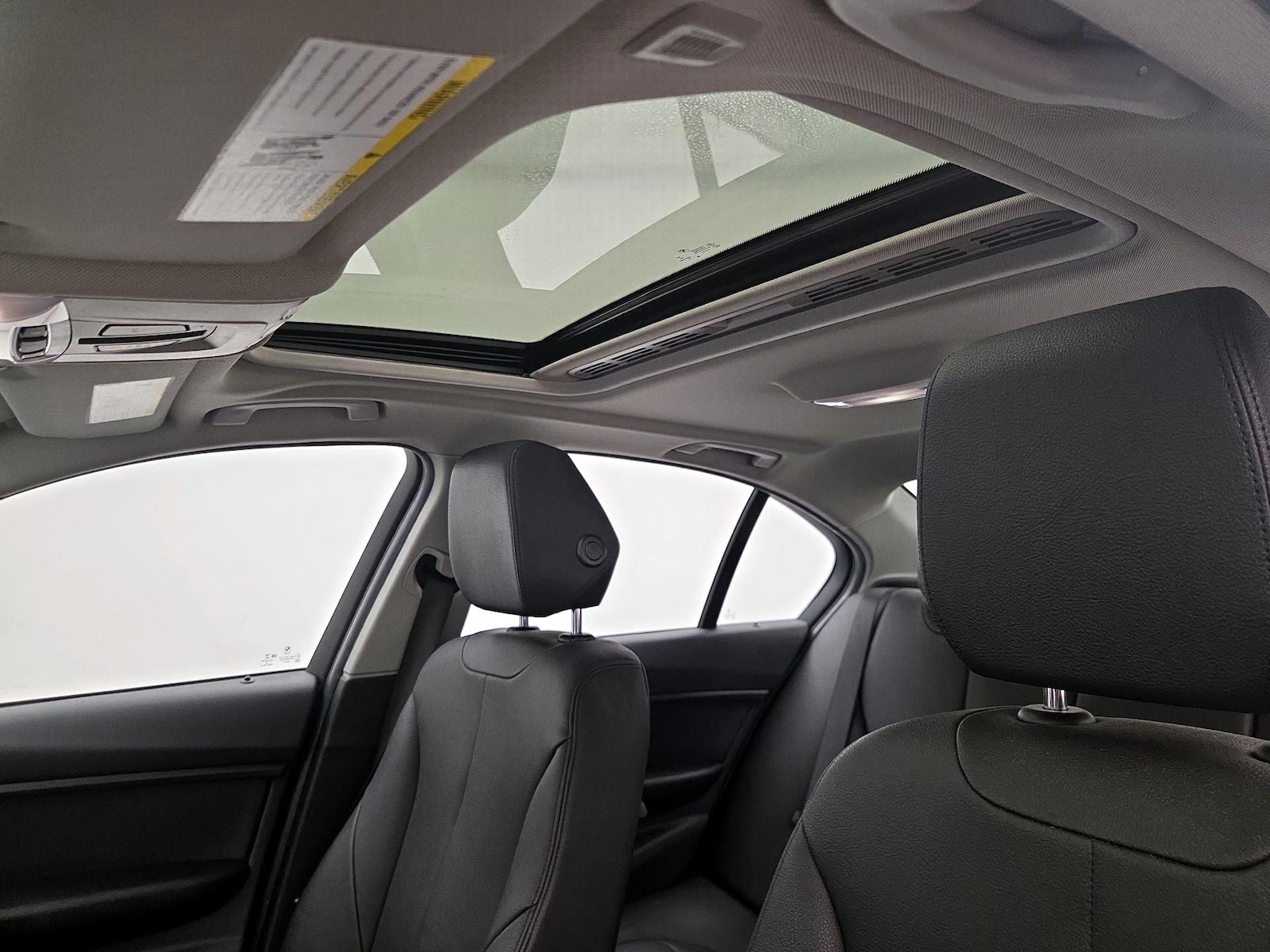 2018 BMW 3 Series 320i - Photo 21