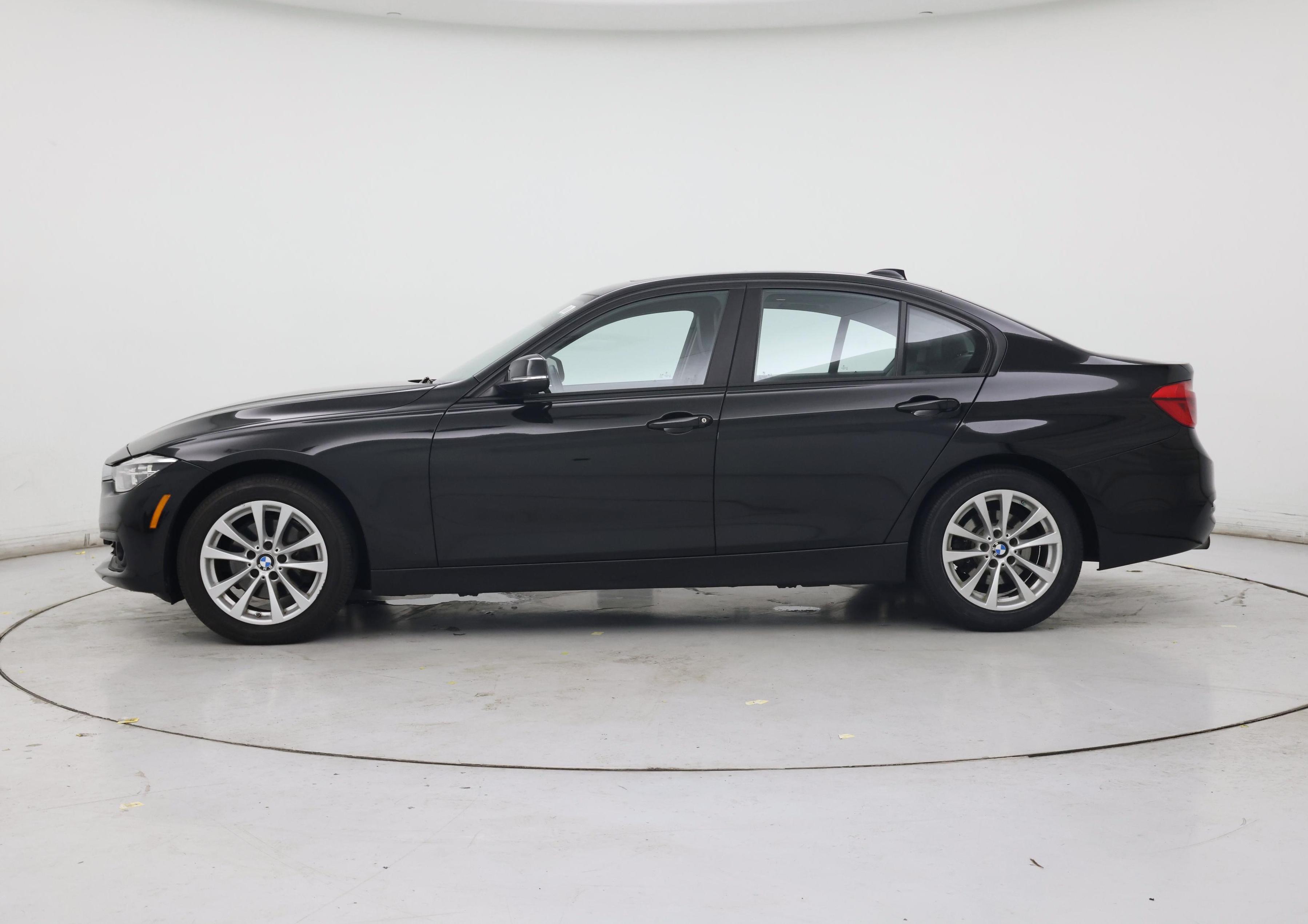 Thumbnail: 2018 BMW 3 Series - 3
