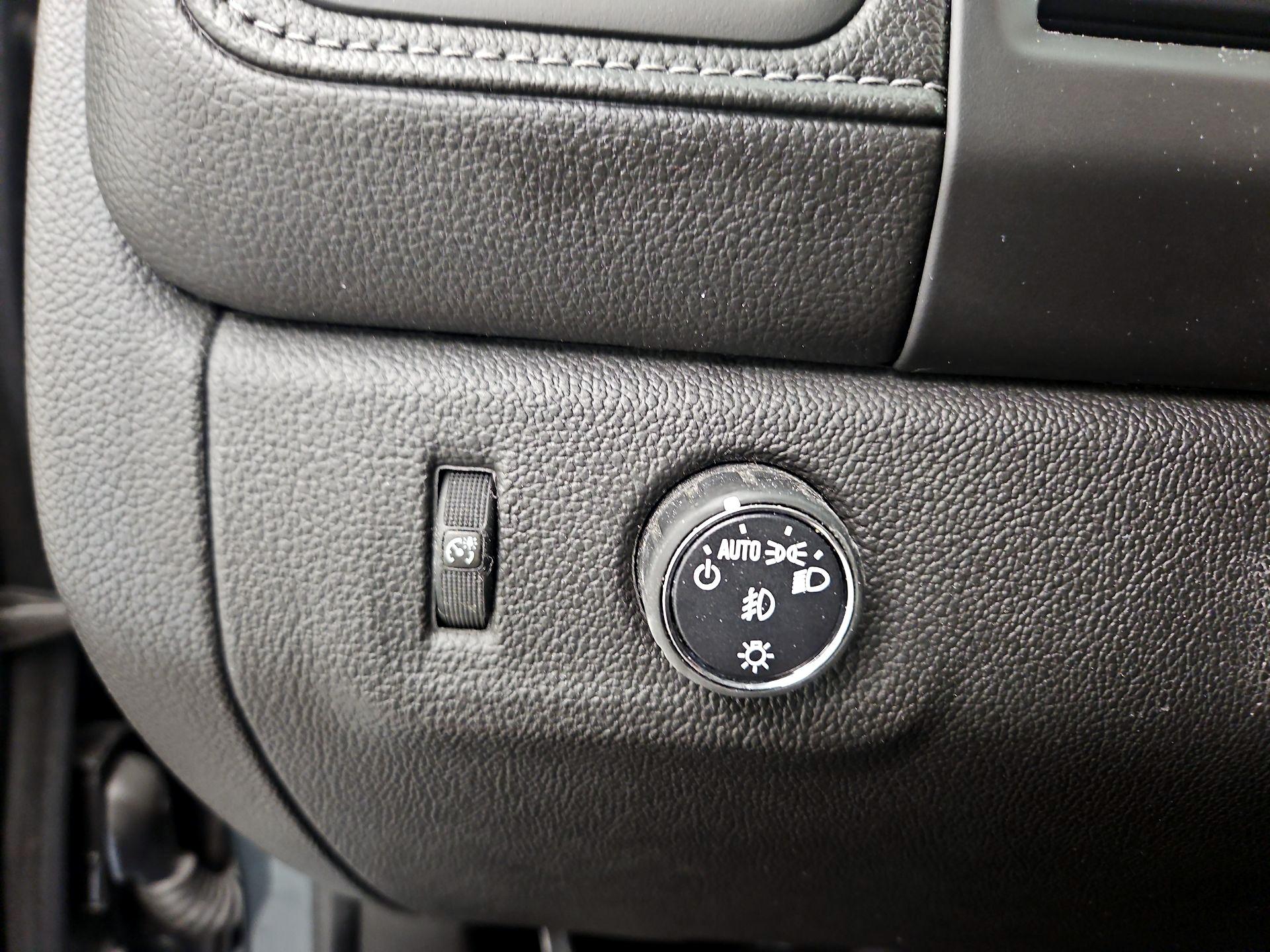Thumbnail: 2015 GMC Canyon - 13