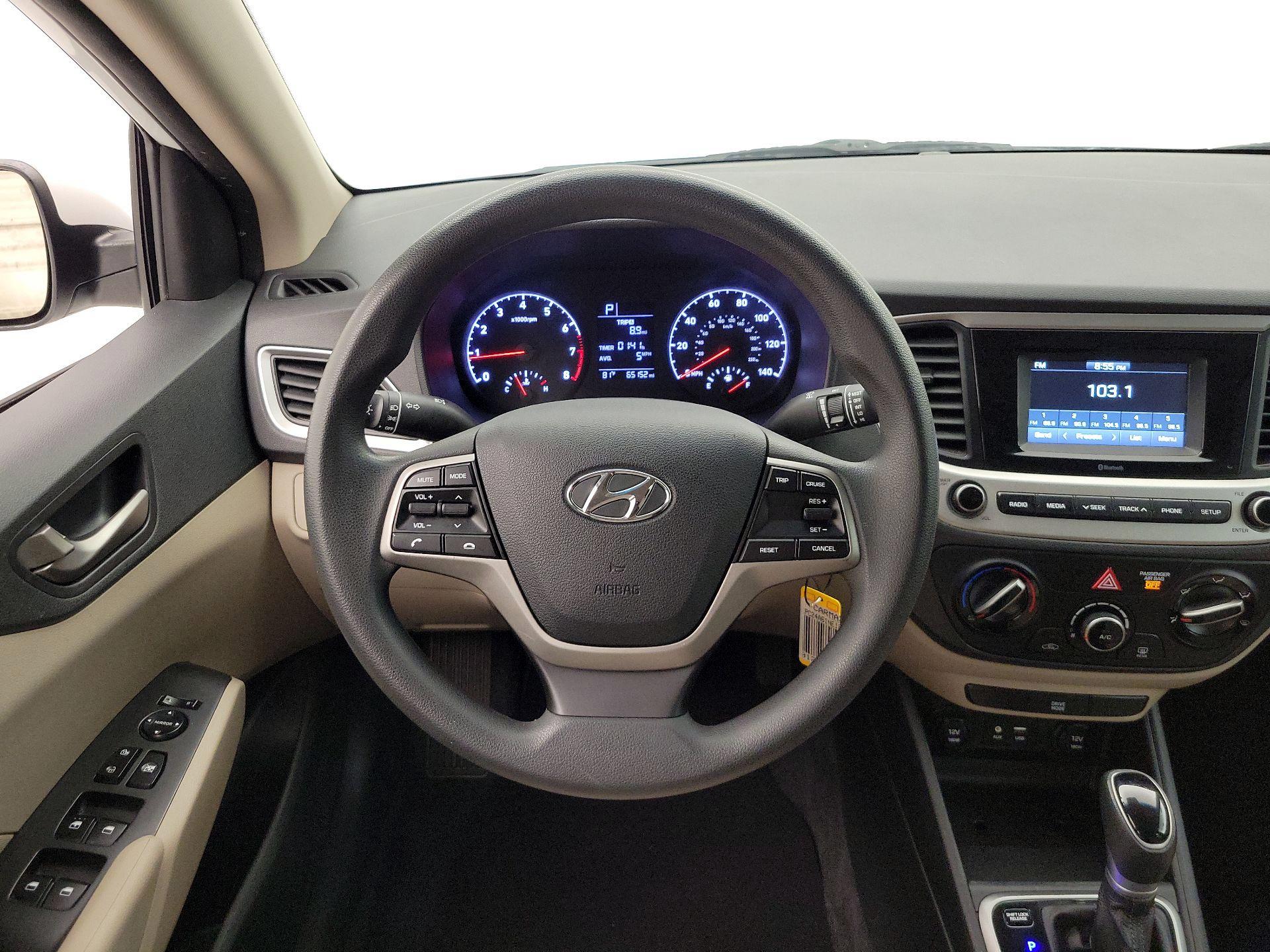 Thumbnail: 2022 Hyundai Accent - 10