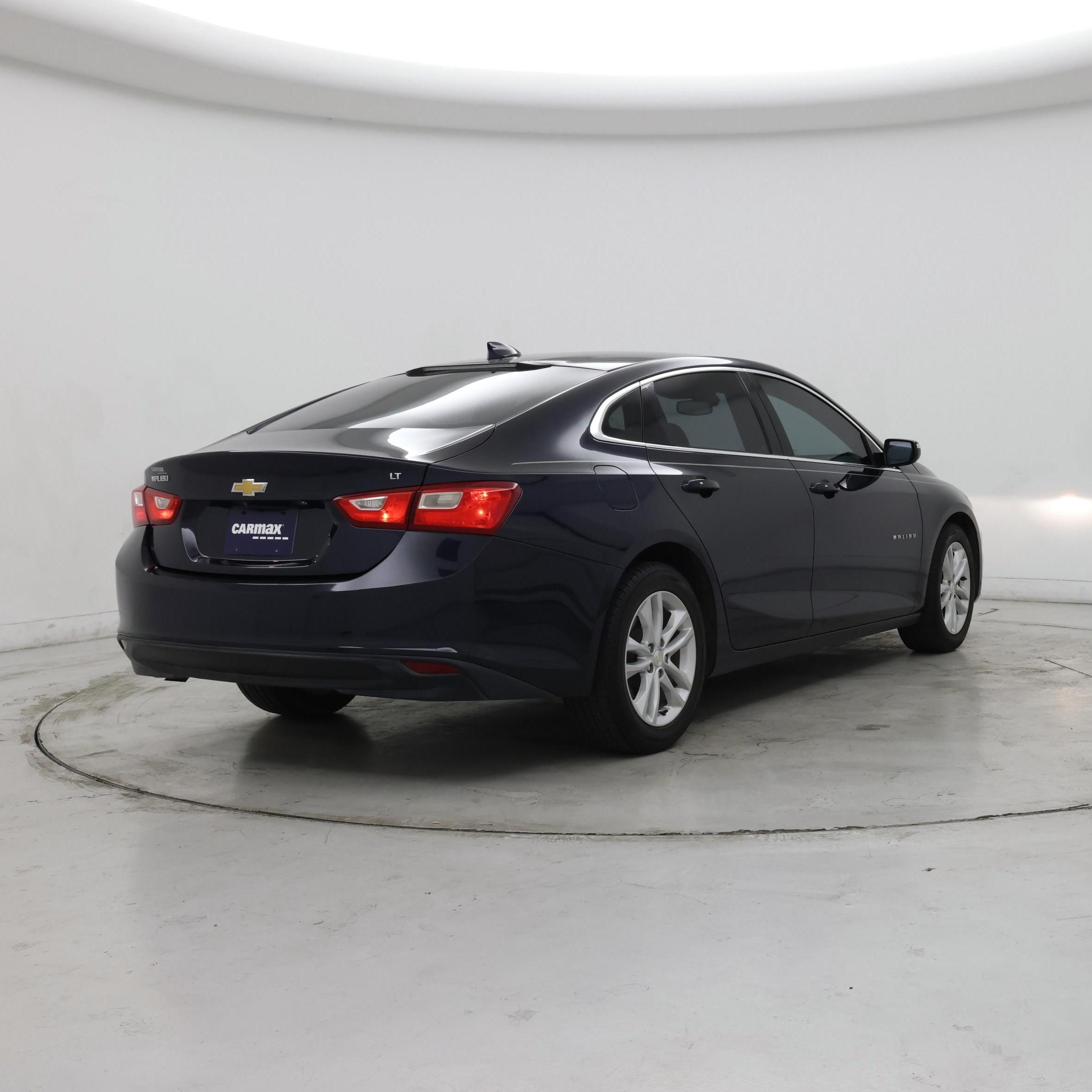 Thumbnail: 2018 Chevrolet Malibu - 8