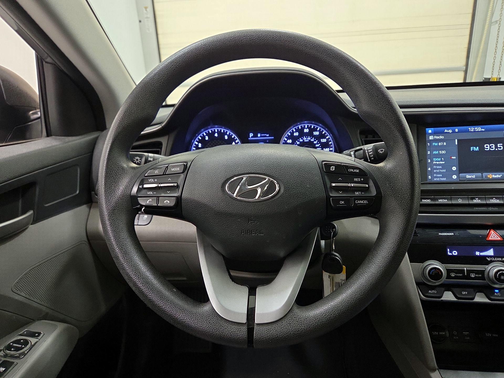 Thumbnail: 2020 Hyundai Elantra - 10