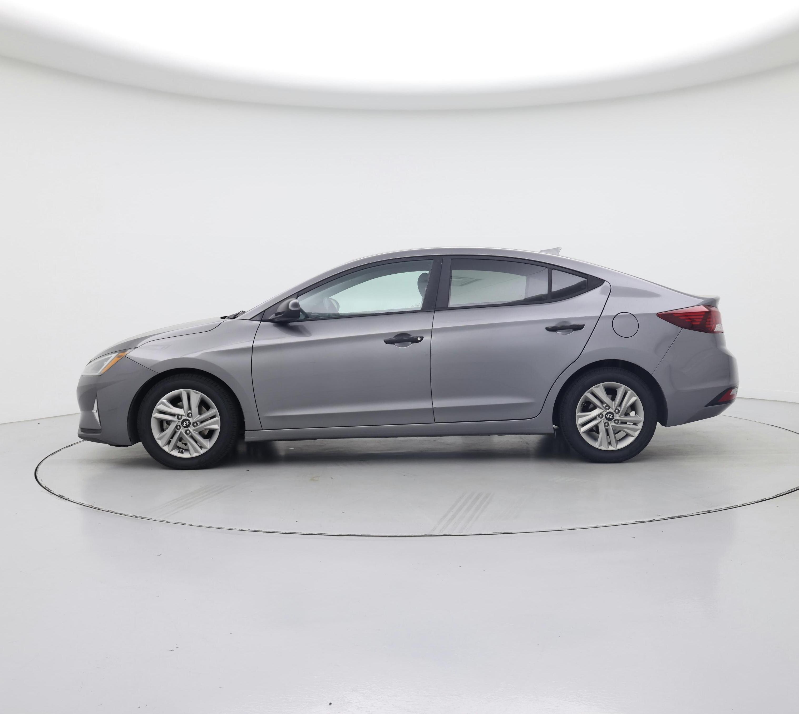 Thumbnail: 2020 Hyundai Elantra - 3