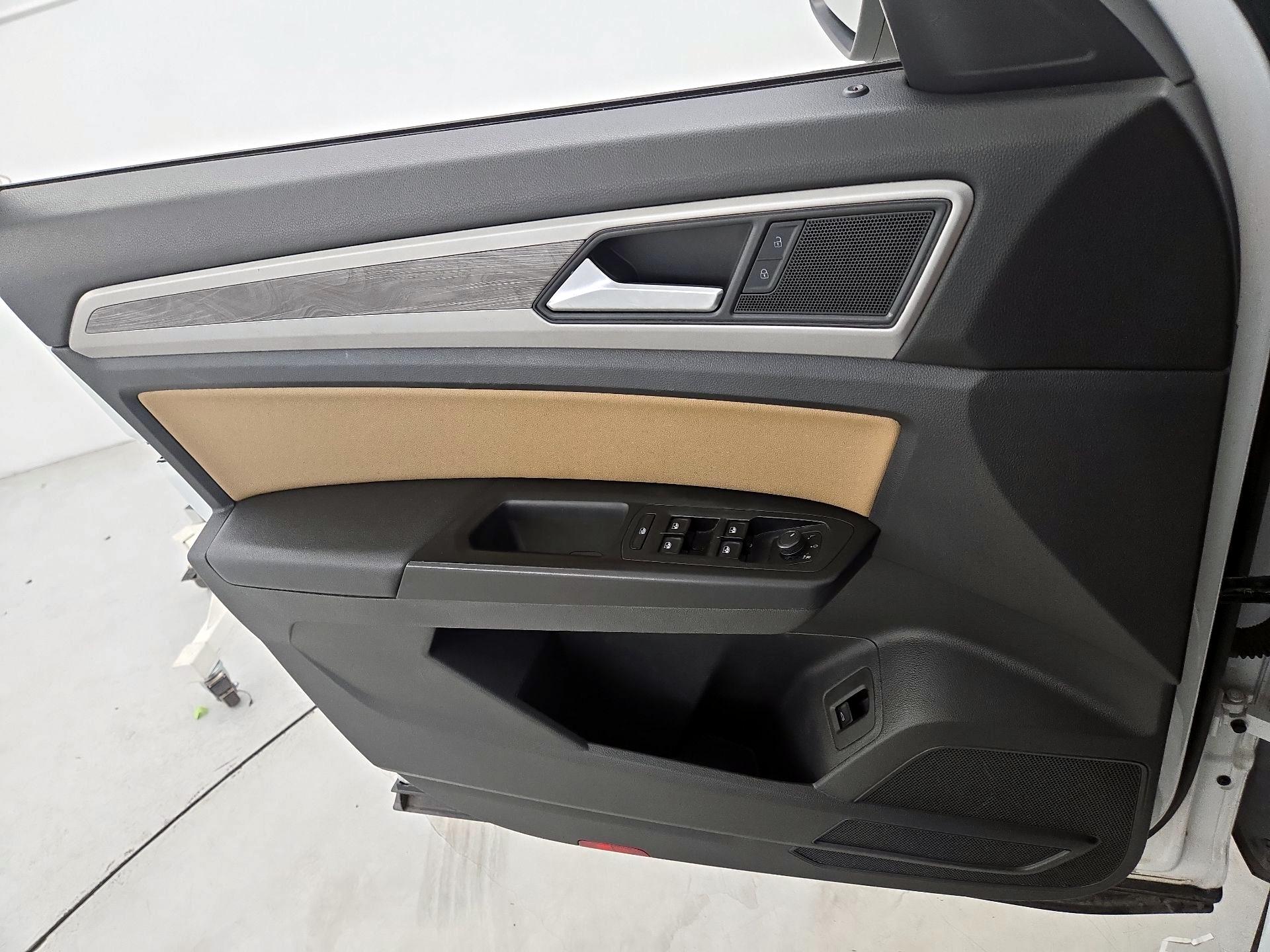 Thumbnail: 2020 Volkswagen Atlas - 12