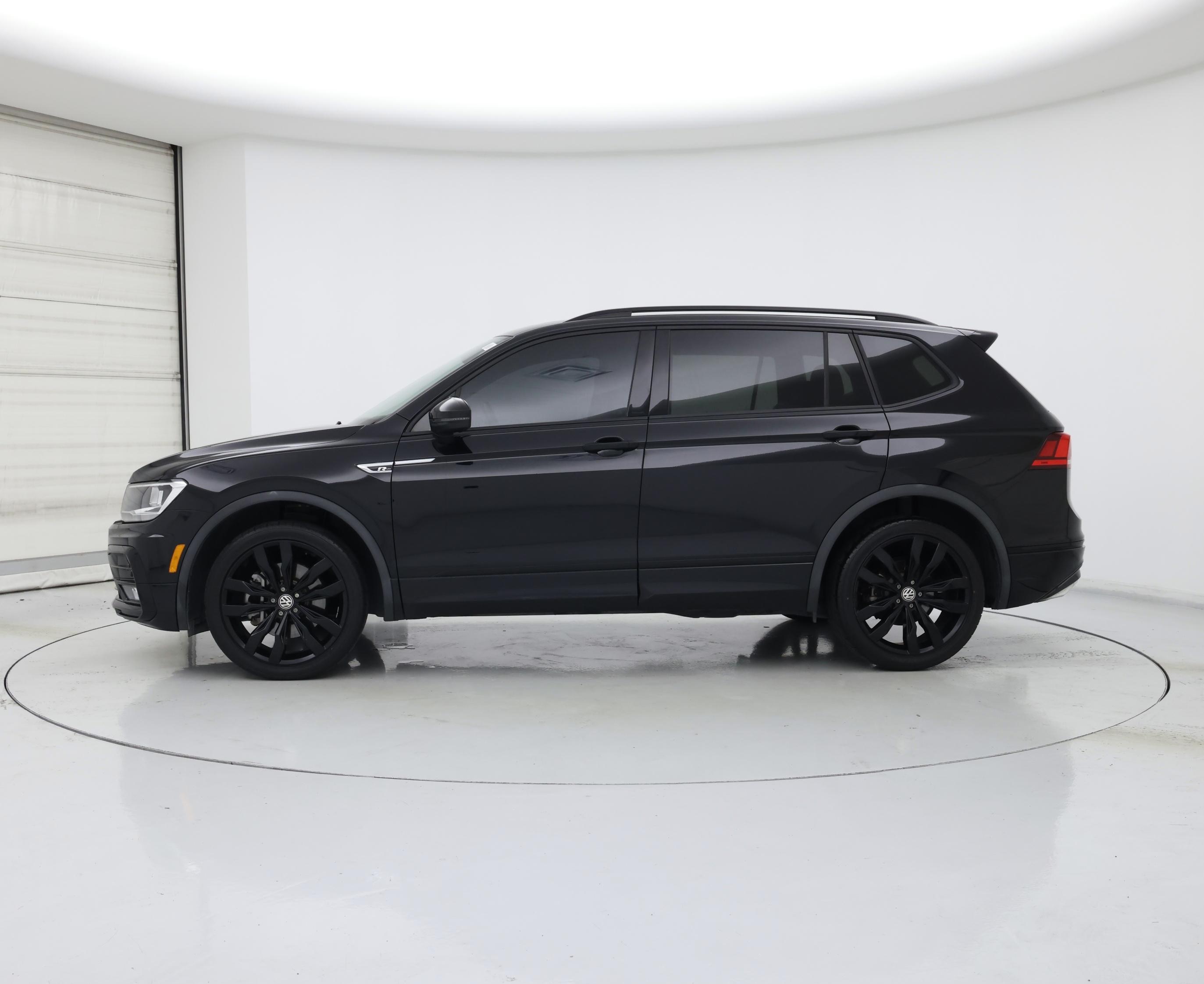 Thumbnail: 2021 Volkswagen Tiguan - 3