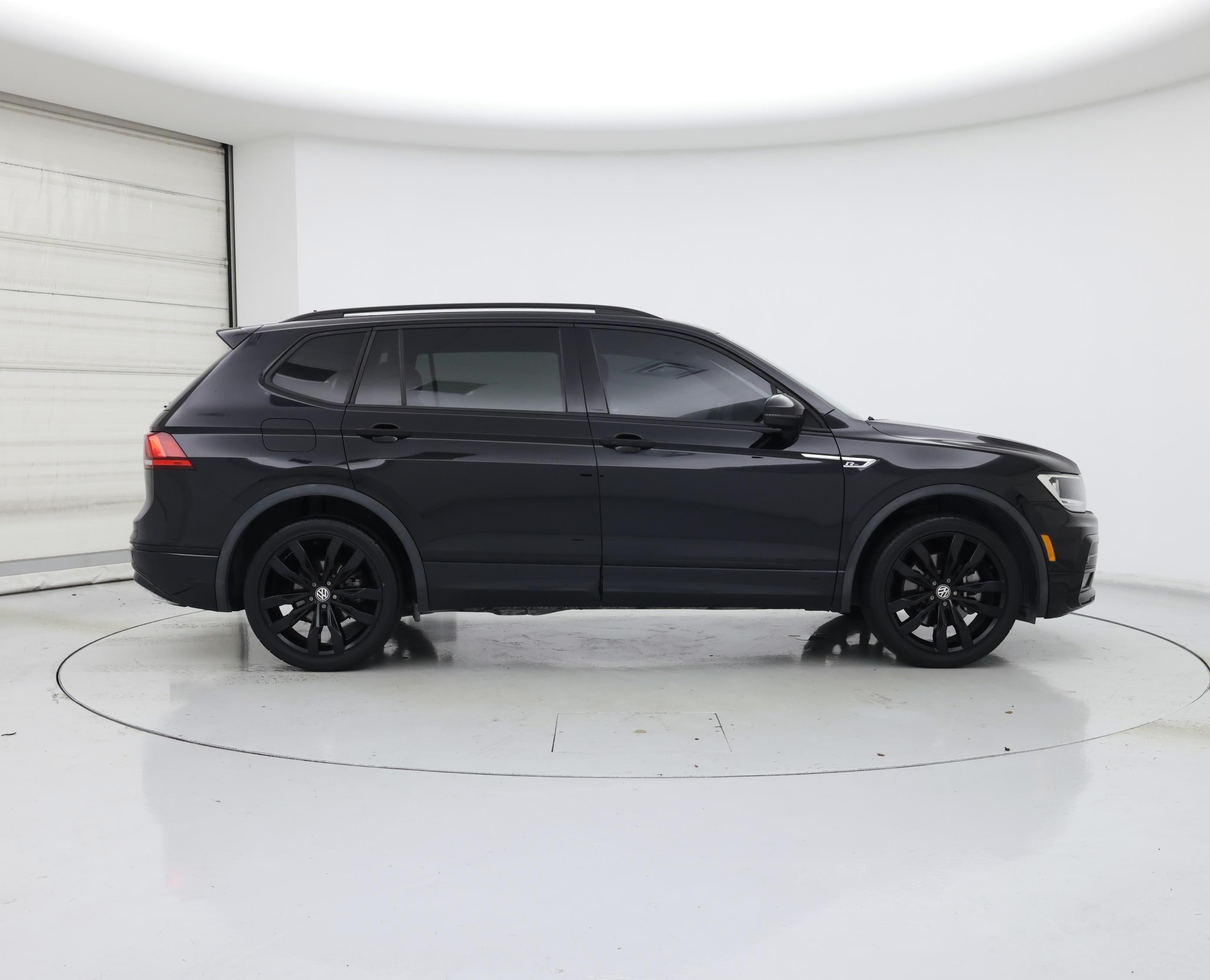 Thumbnail: 2021 Volkswagen Tiguan - 7