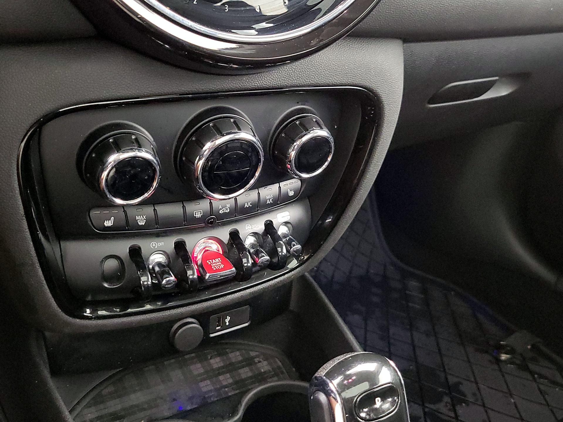 Thumbnail: 2021 MINI Cooper Clubman - 17