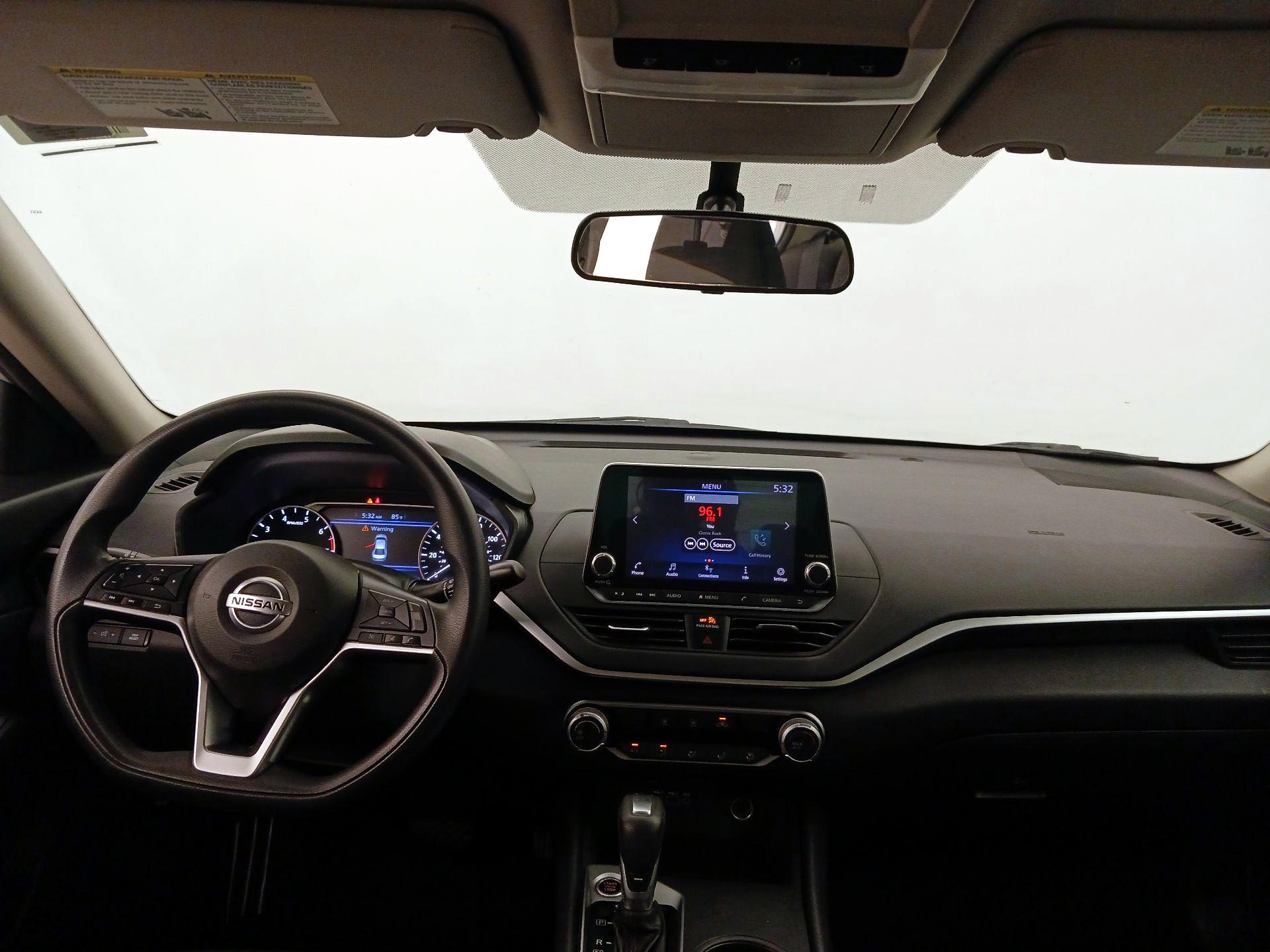 Thumbnail: 2020 Nissan Altima - 9