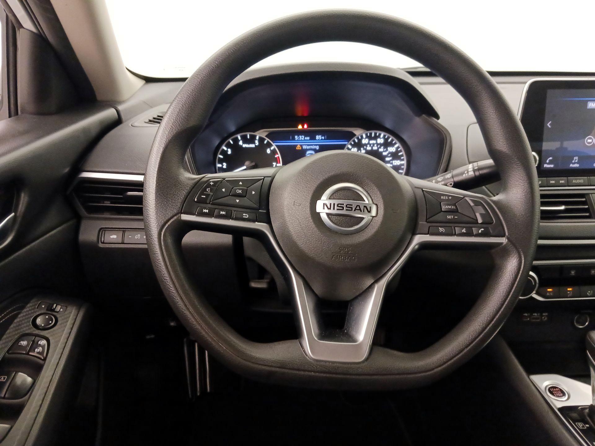 Thumbnail: 2020 Nissan Altima - 10