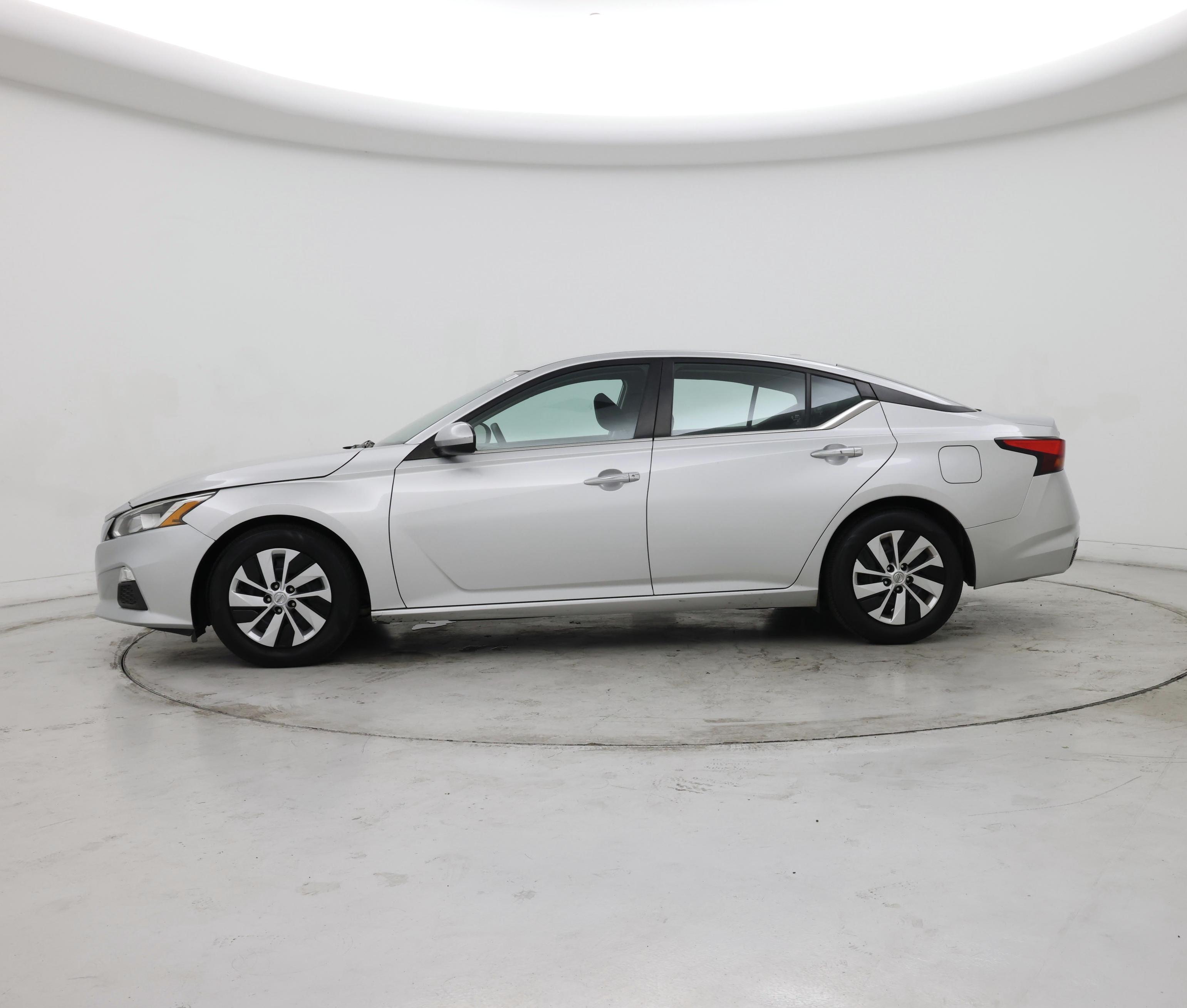 Thumbnail: 2020 Nissan Altima - 3