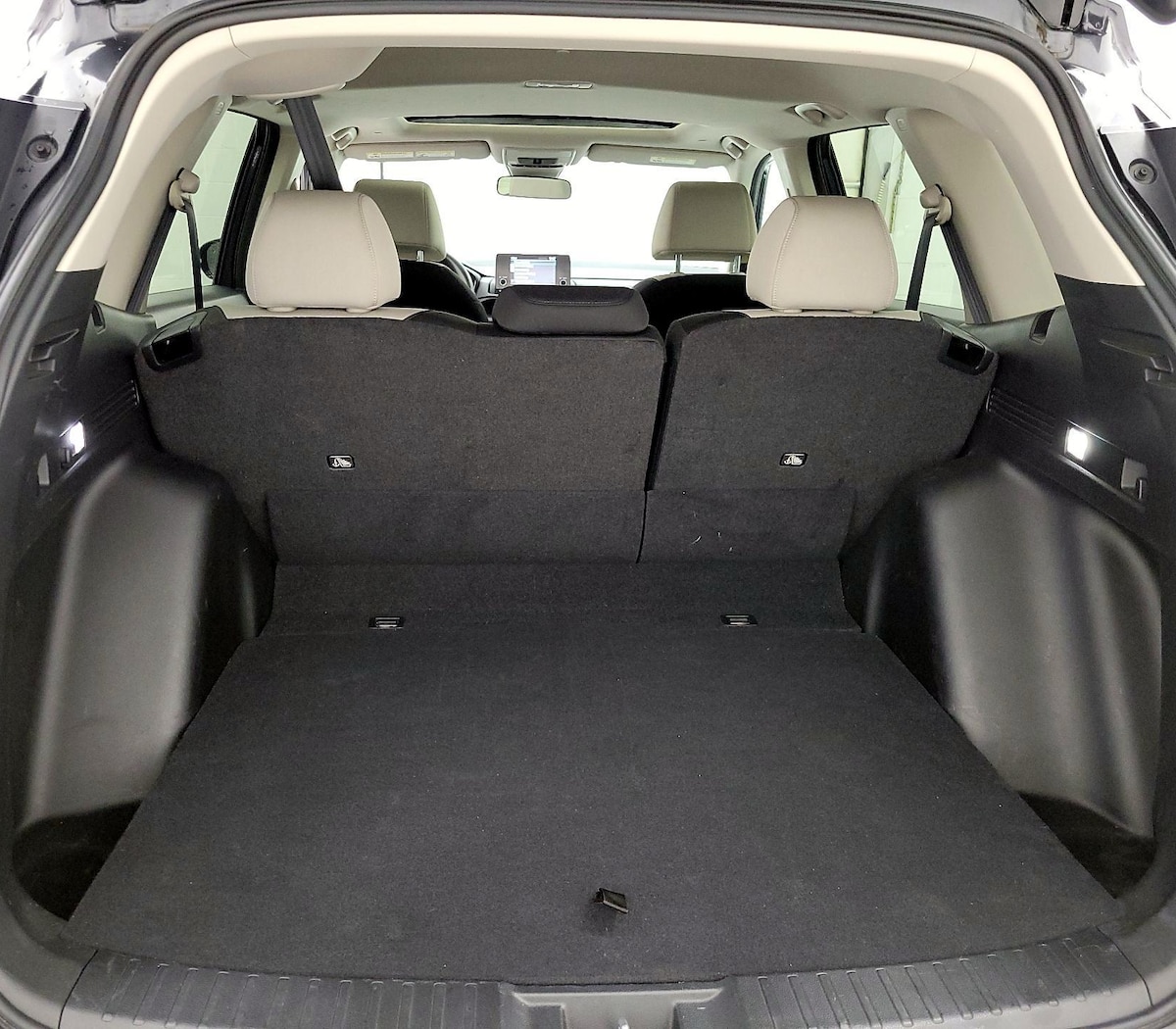 Trunk/Cargo (Seats Up)