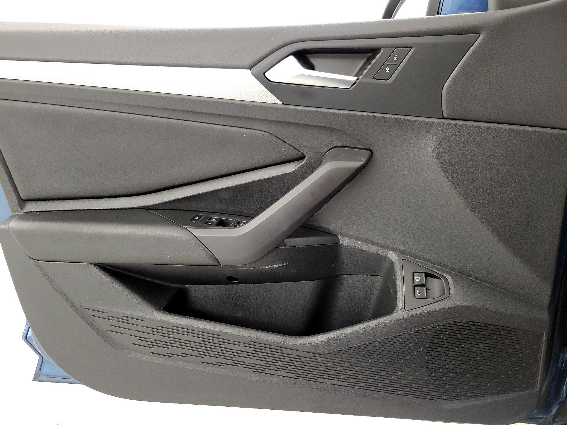Thumbnail: 2020 Volkswagen Jetta - 12
