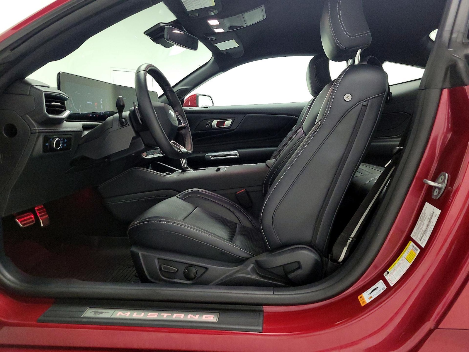 2024 Ford Mustang GT Premium - Photo 12