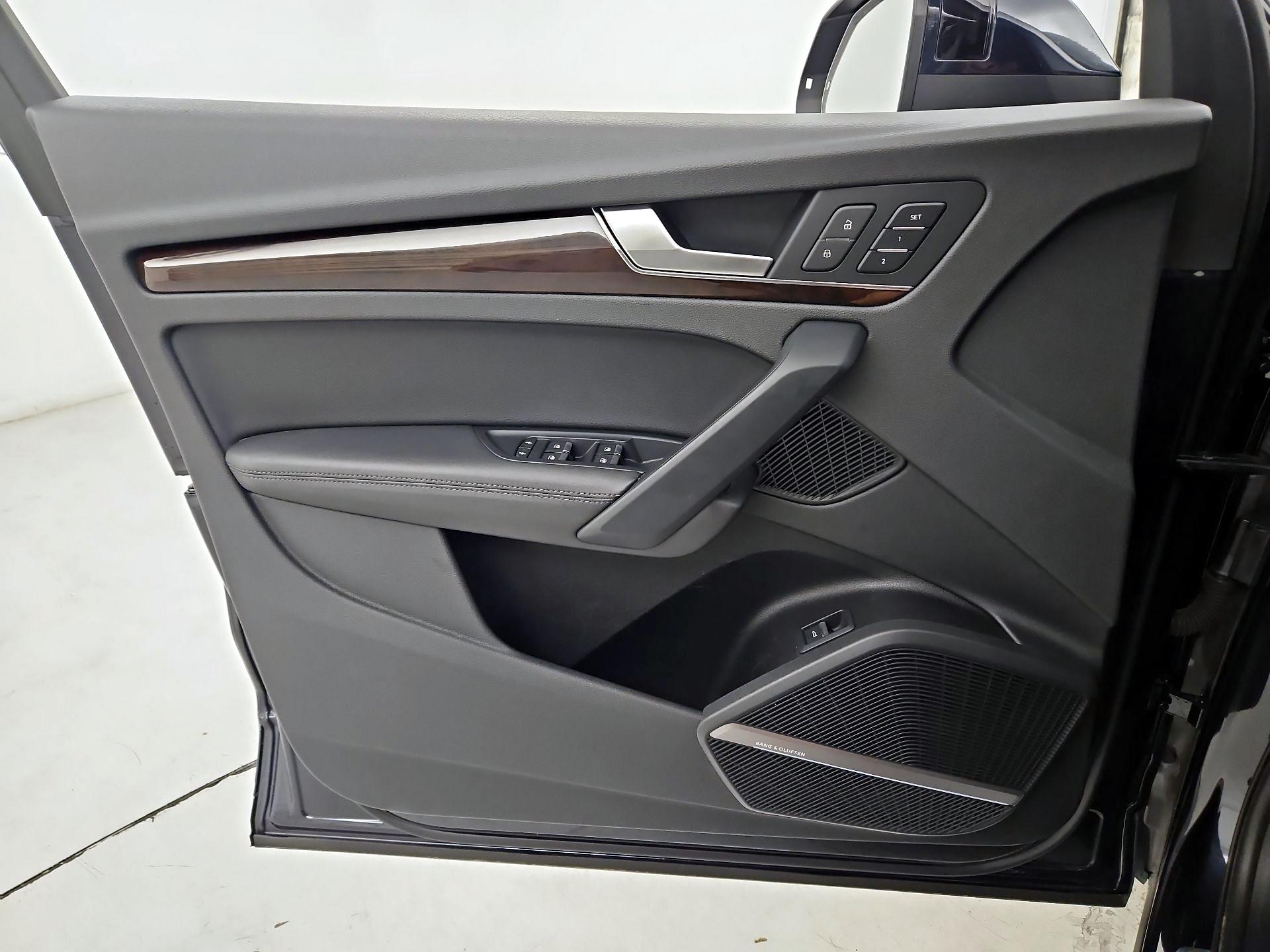 Thumbnail: 2019 Audi Q5 - 12