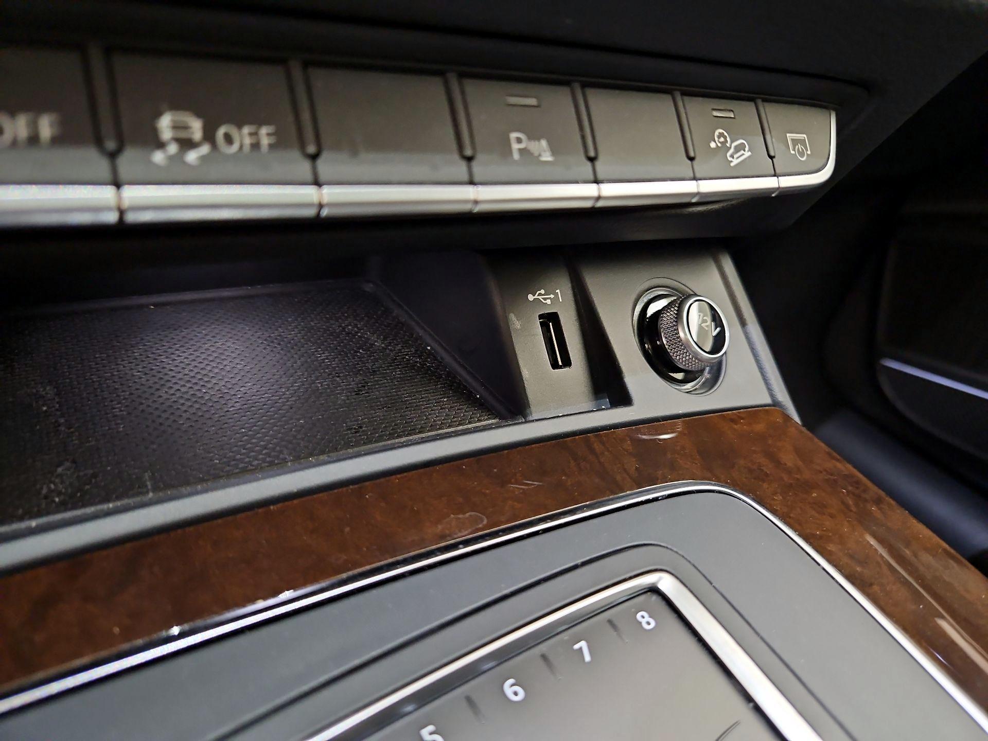 Thumbnail: 2019 Audi Q5 - 19