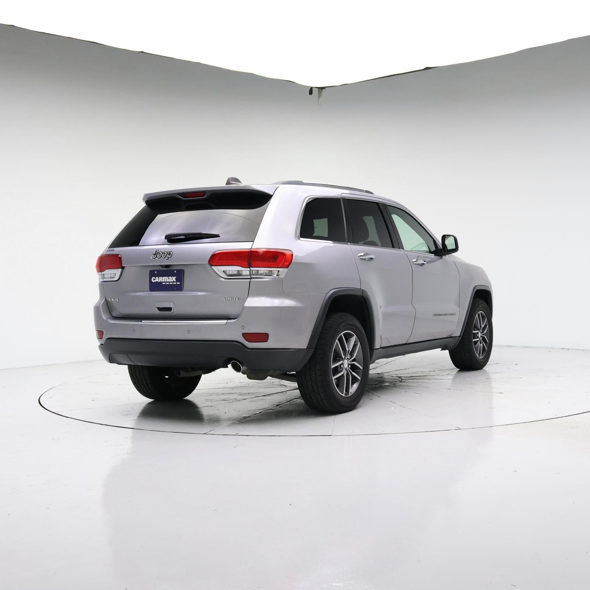 Thumbnail: 2017 Jeep Grand Cherokee - 8