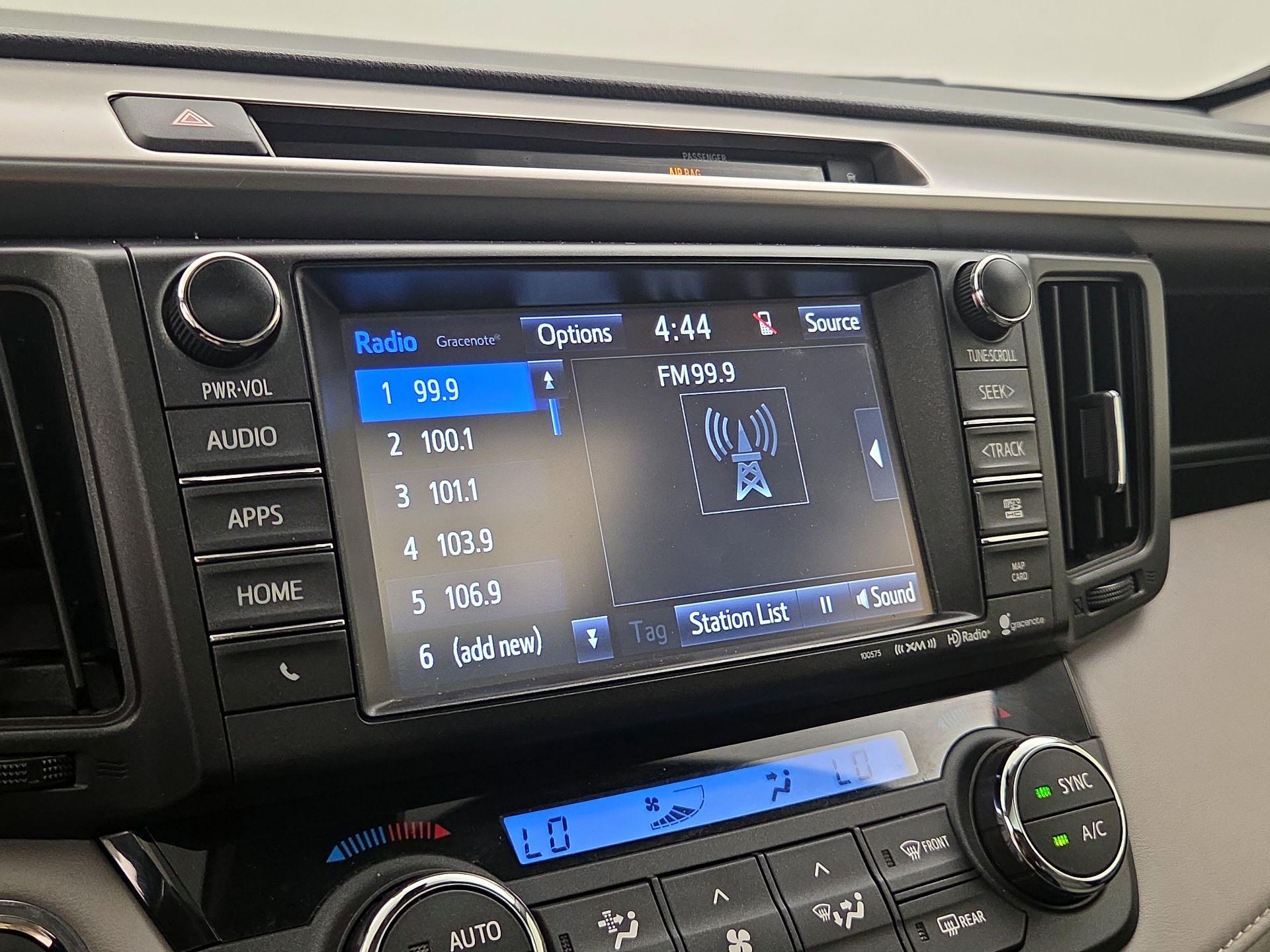 Thumbnail: 2016 Toyota RAV4 - 15