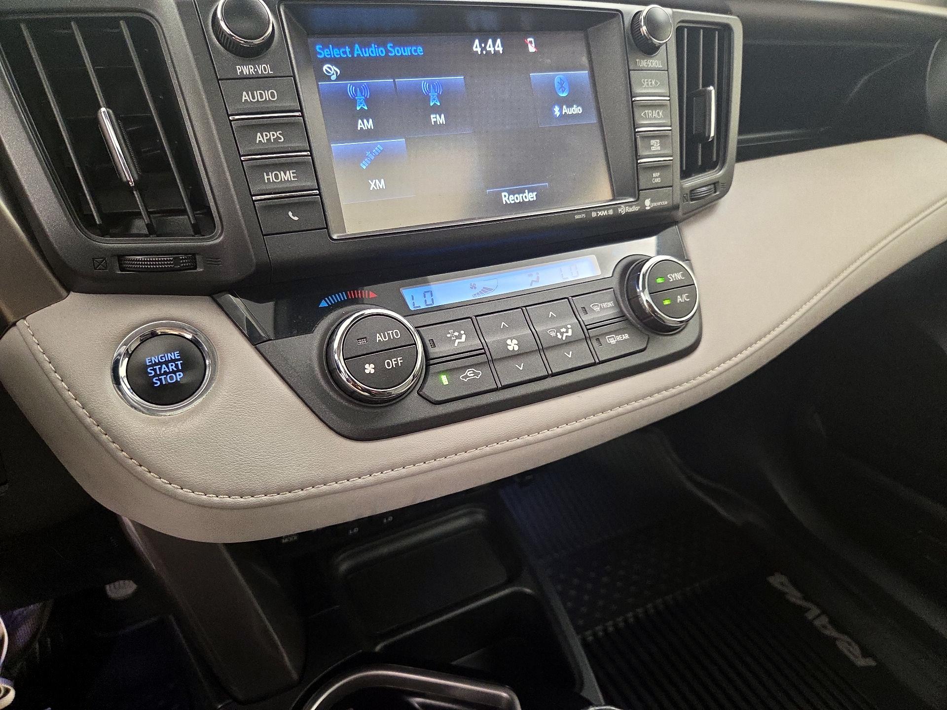 Thumbnail: 2016 Toyota RAV4 - 16