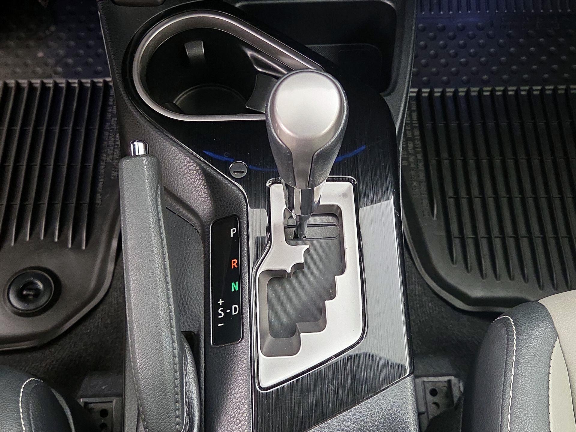 Thumbnail: 2016 Toyota RAV4 - 17