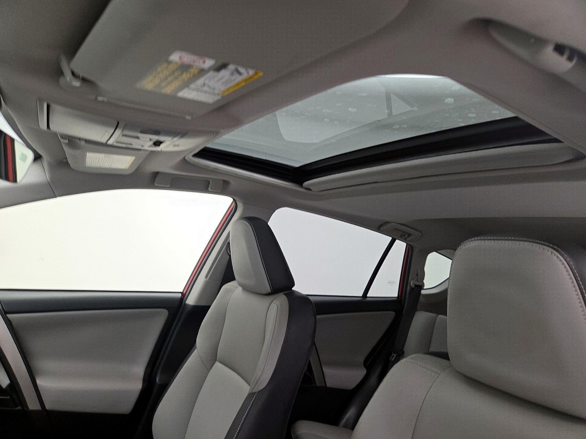 Thumbnail: 2016 Toyota RAV4 - 19