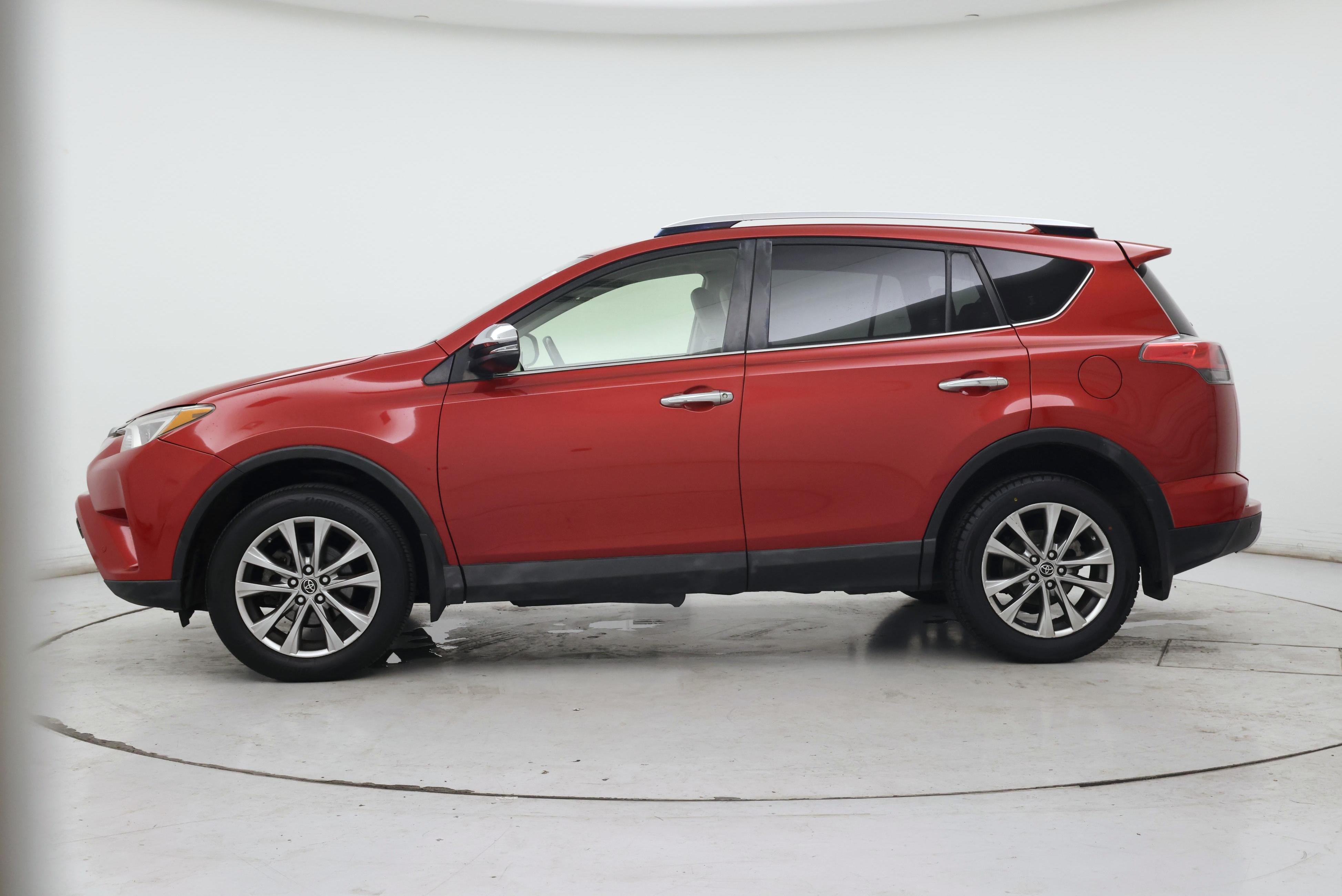 Thumbnail: 2016 Toyota RAV4 - 3