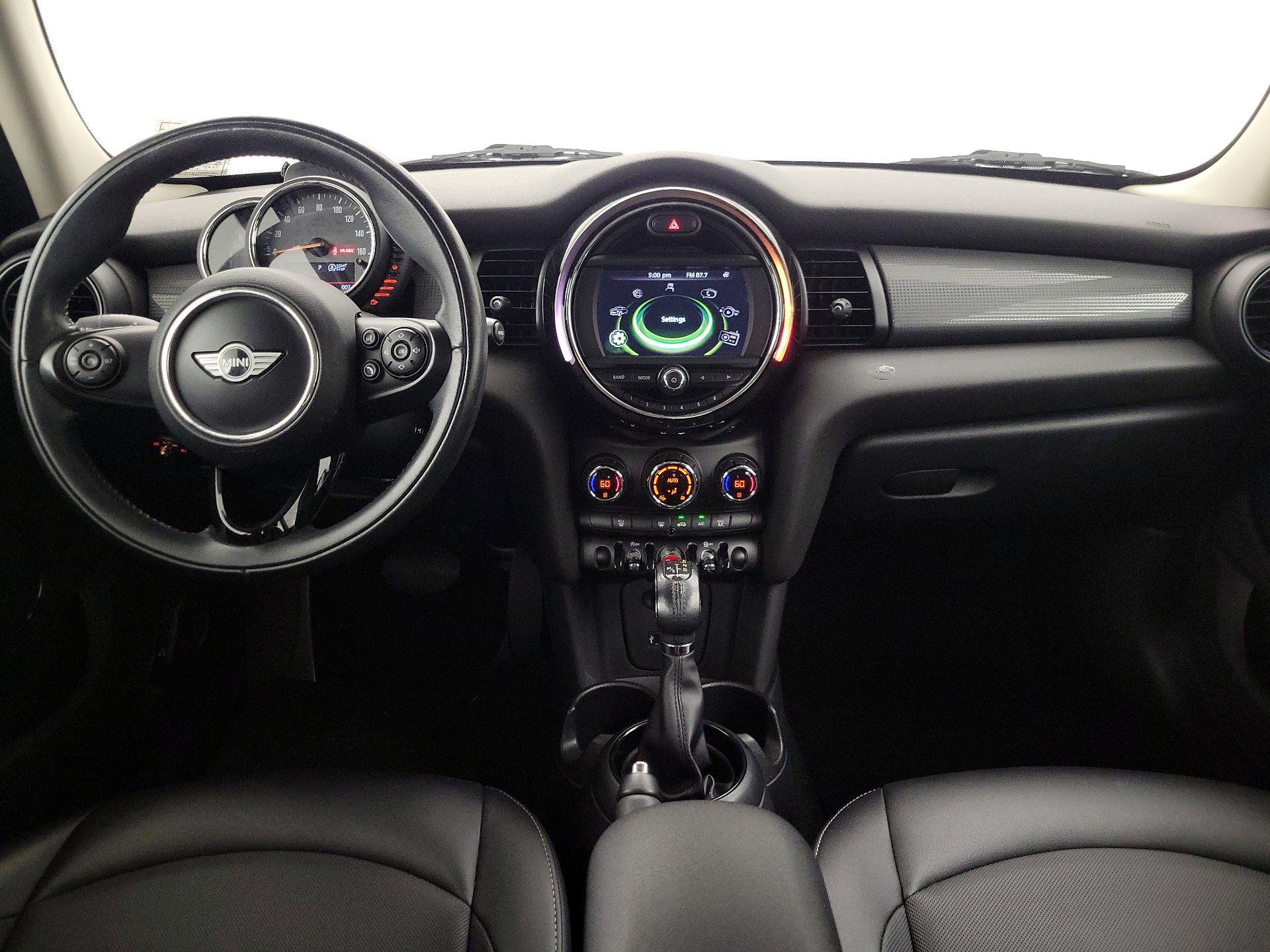 Thumbnail: 2017 MINI Cooper Hardtop - 9