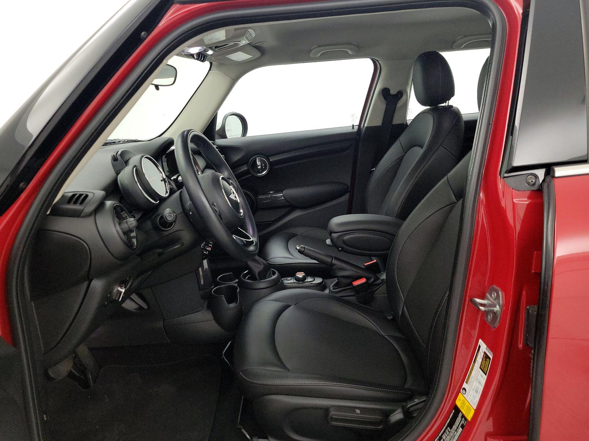 Thumbnail: 2017 MINI Cooper Hardtop - 11