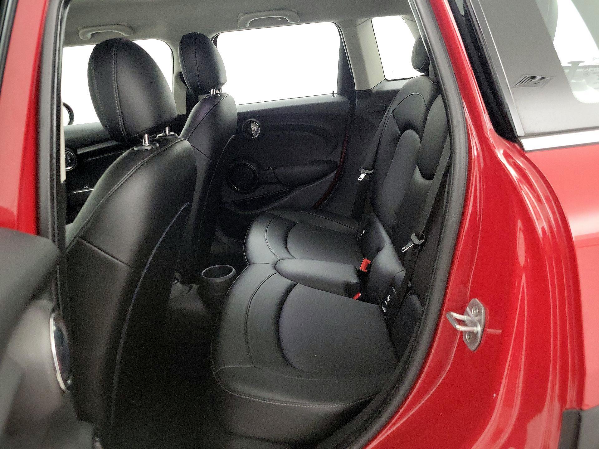 Thumbnail: 2017 MINI Cooper Hardtop - 18