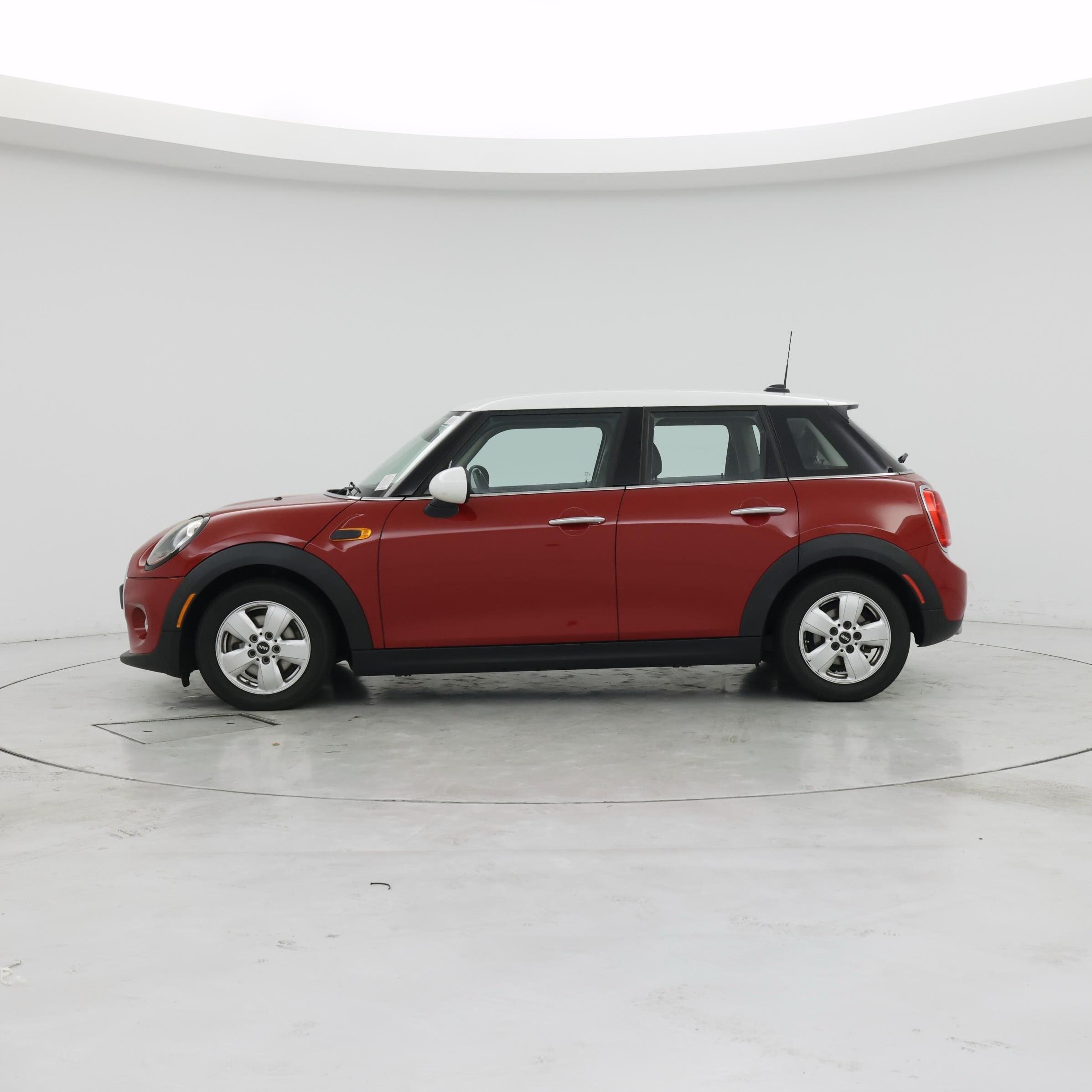Thumbnail: 2017 MINI Cooper Hardtop - 3