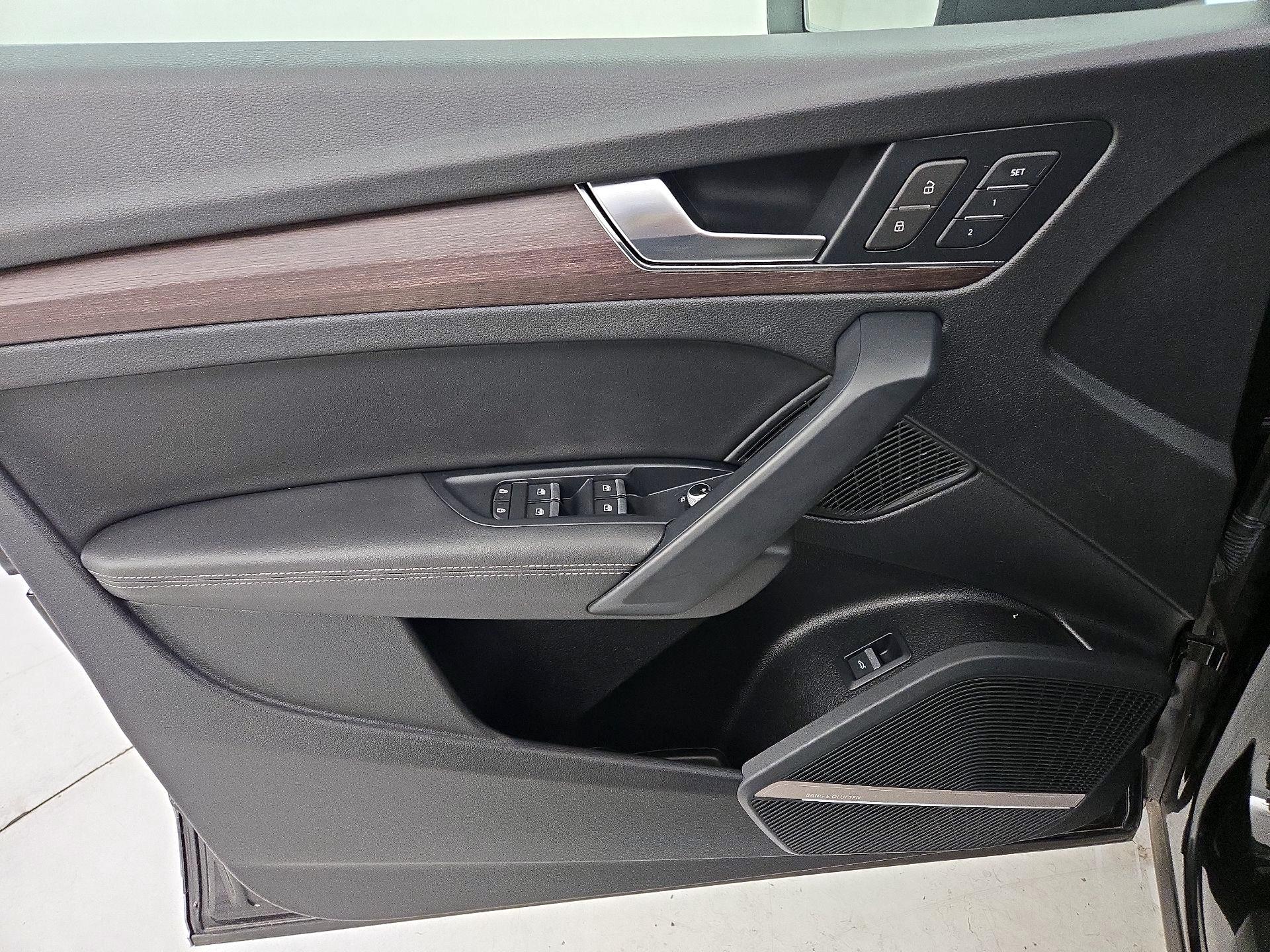Thumbnail: 2021 Audi Q5 - 12