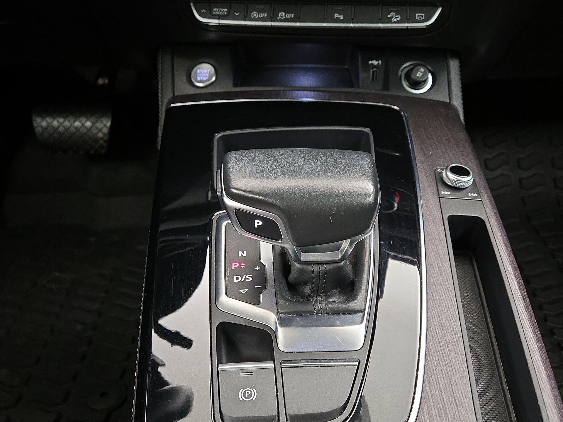 Thumbnail: 2021 Audi Q5 - 17