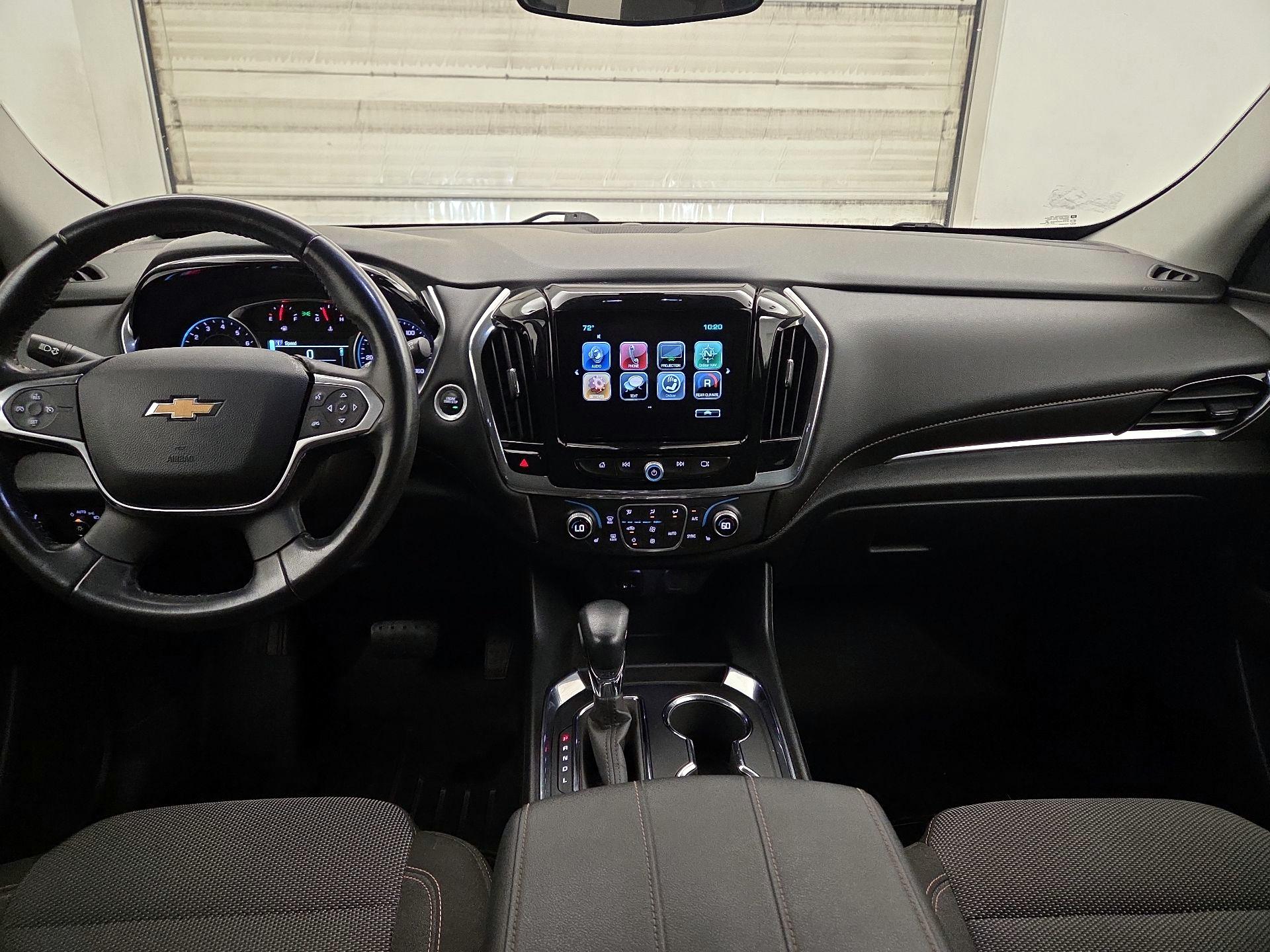 Thumbnail: 2018 Chevrolet Traverse - 9