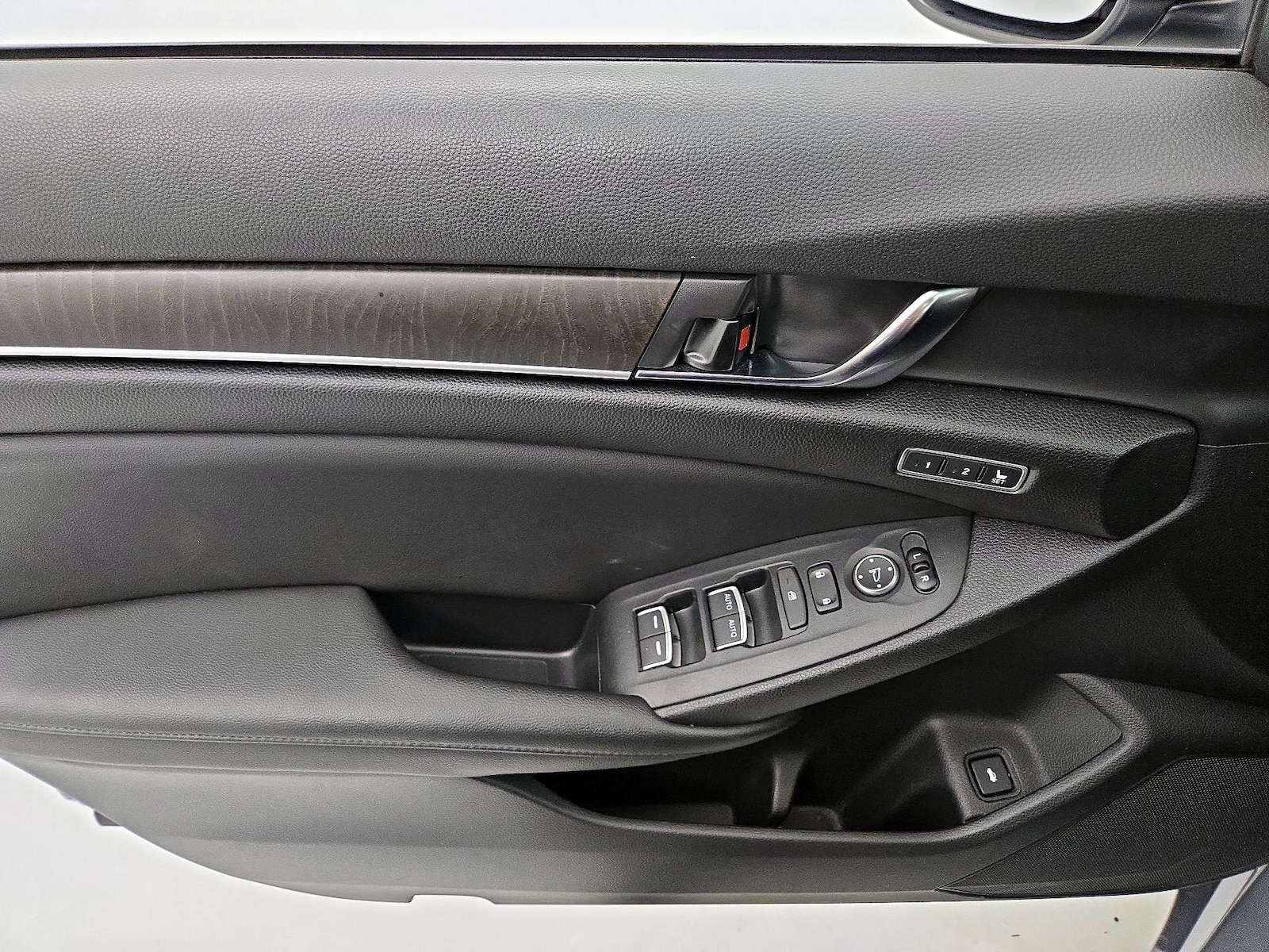 2020 Honda Accord EX-L - Photo 13
