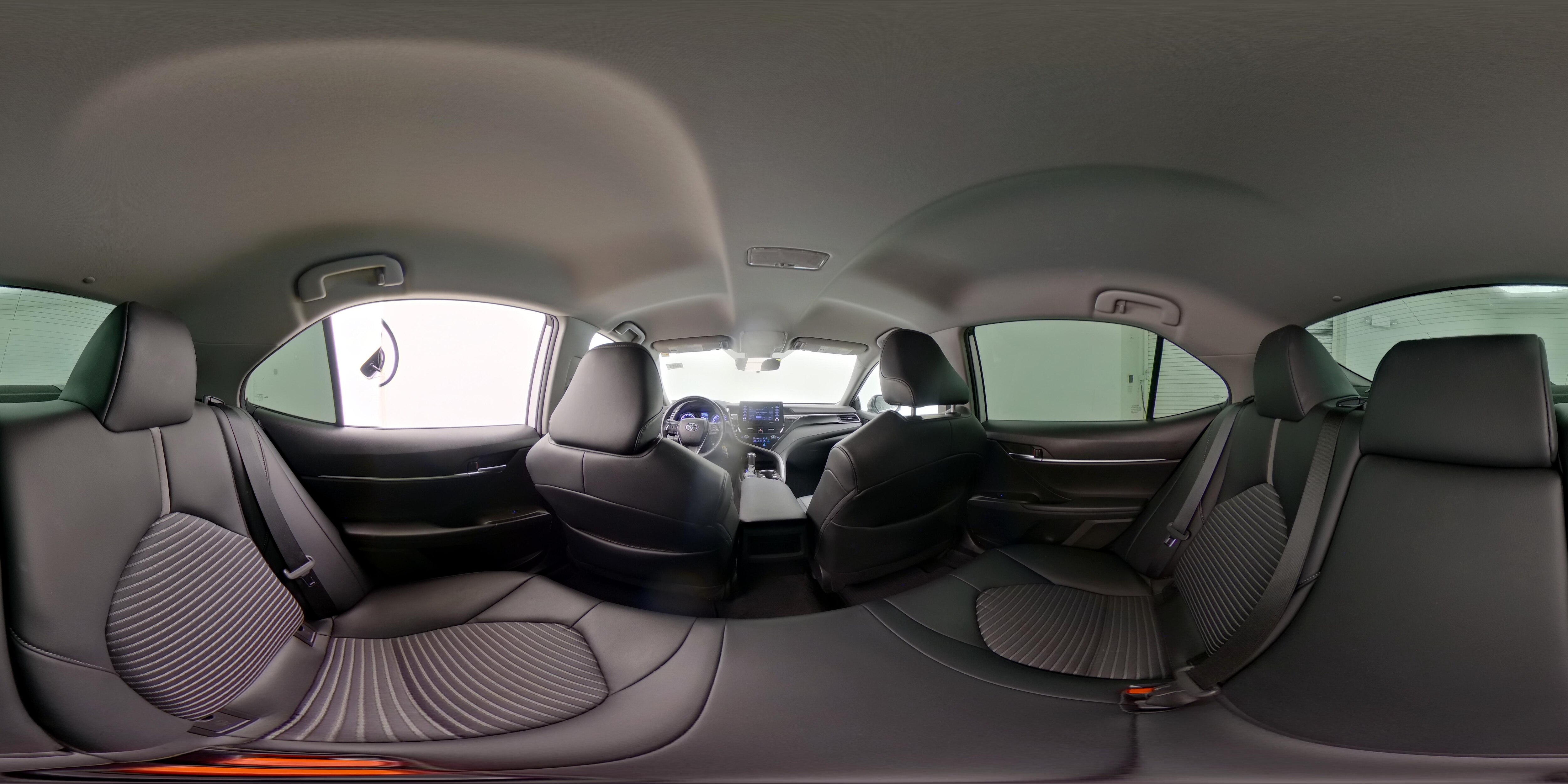 2022 Toyota Camry SE - Photo 25