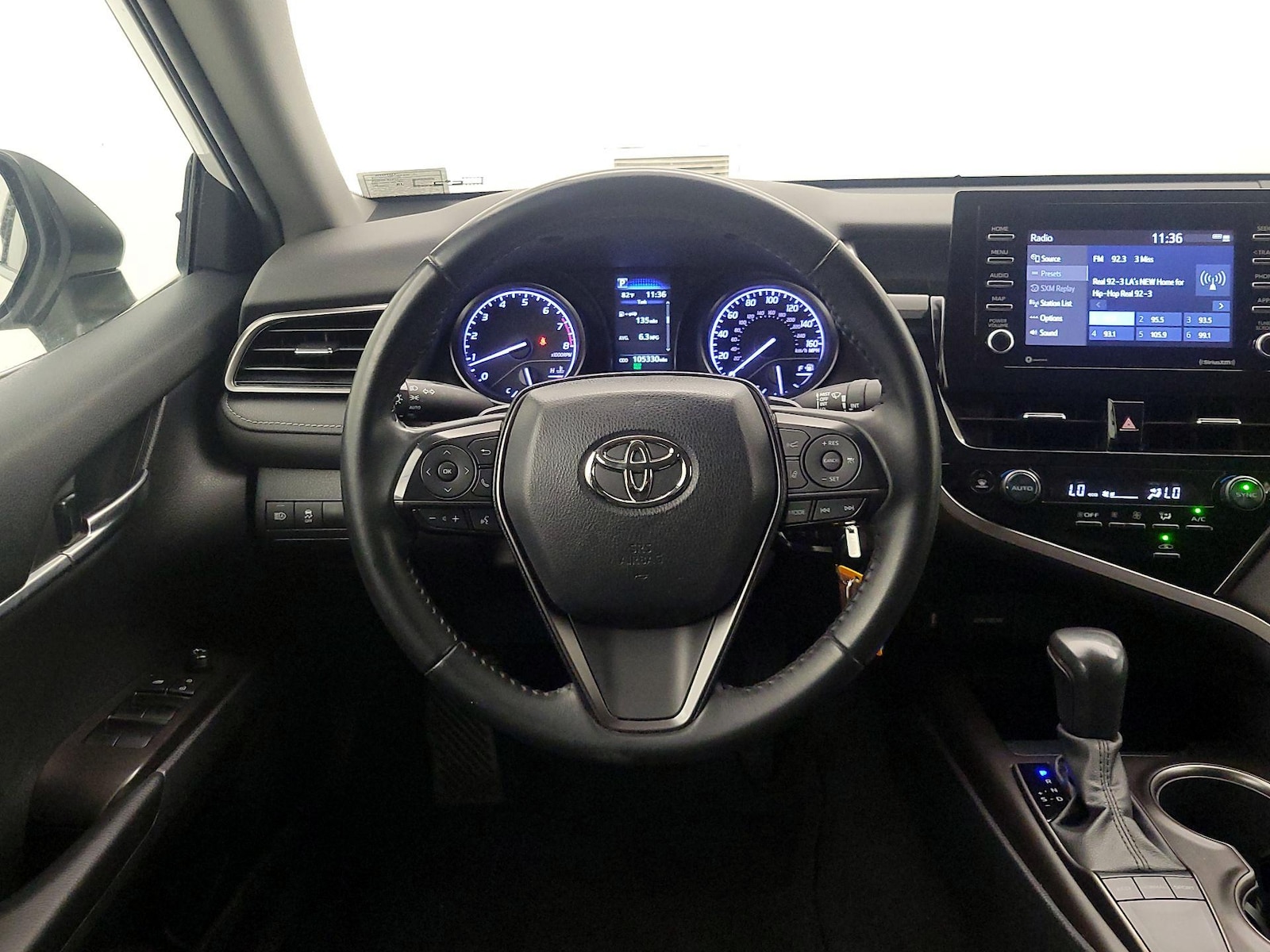 2022 Toyota Camry SE - Photo 11