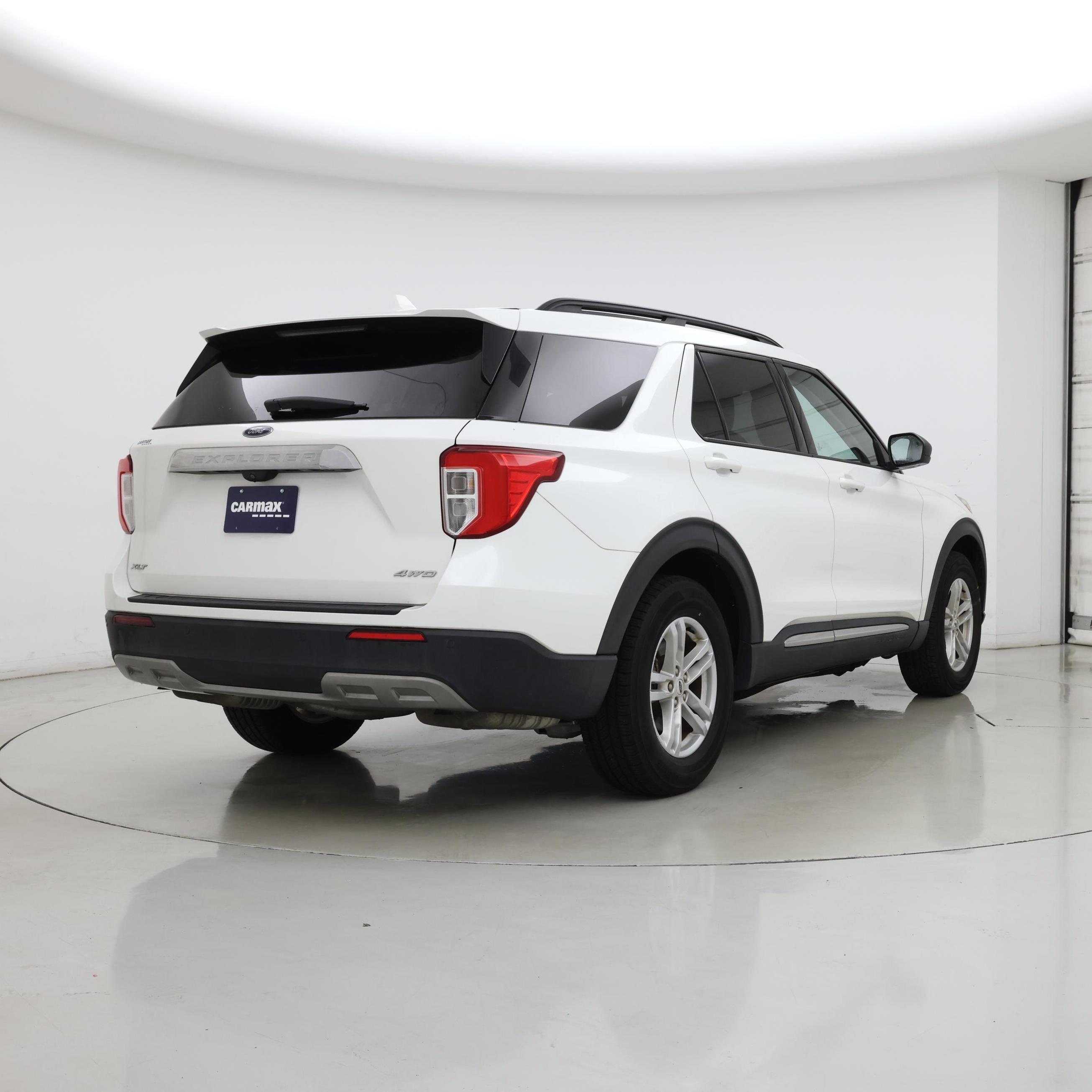 Thumbnail: 2021 Ford Explorer - 8