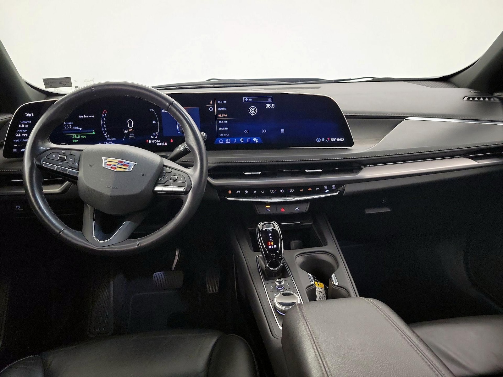 2024 Cadillac XT4 Premium Luxury - Photo 10