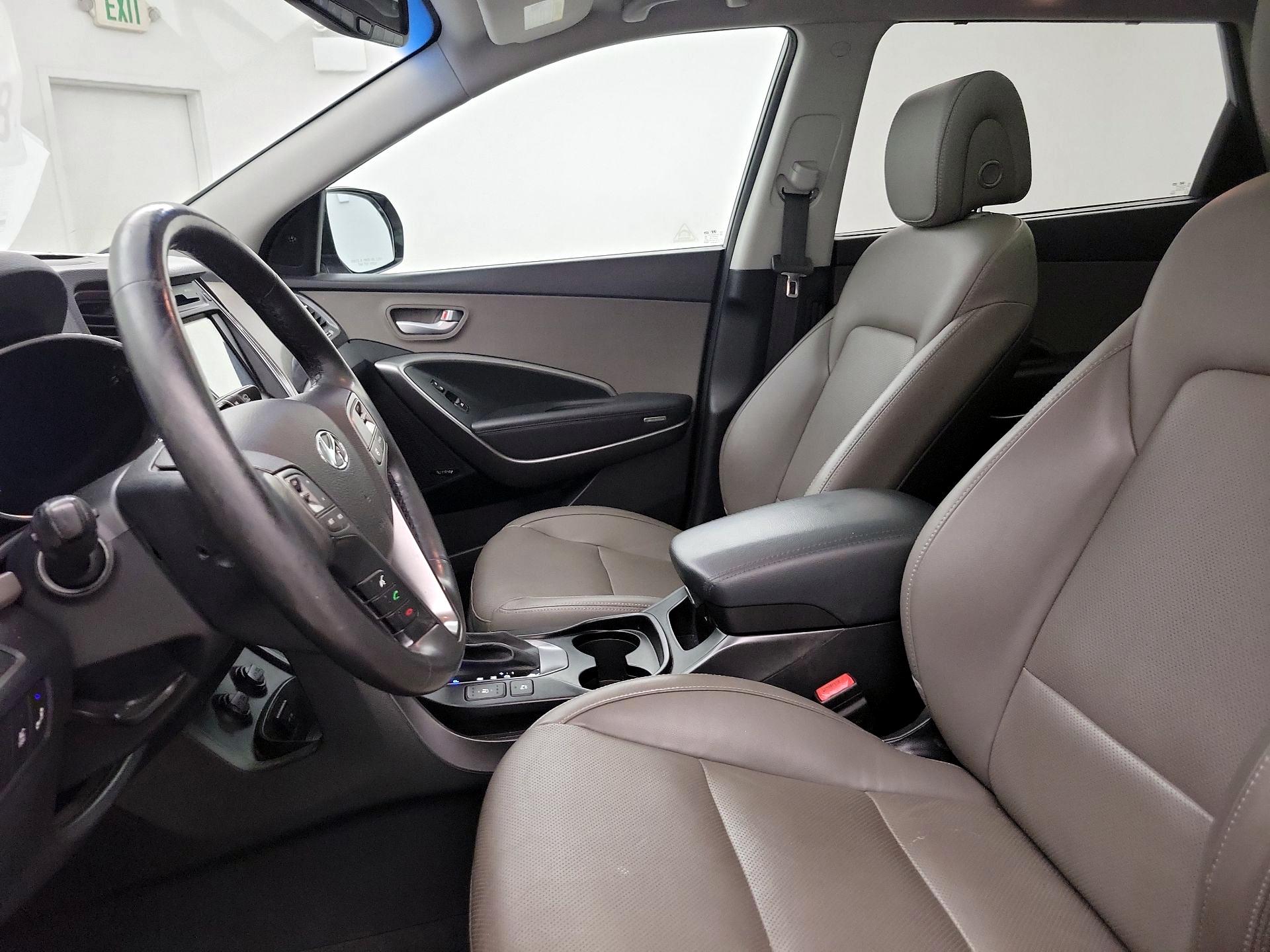 Thumbnail: 2016 Hyundai Santa Fe - 11