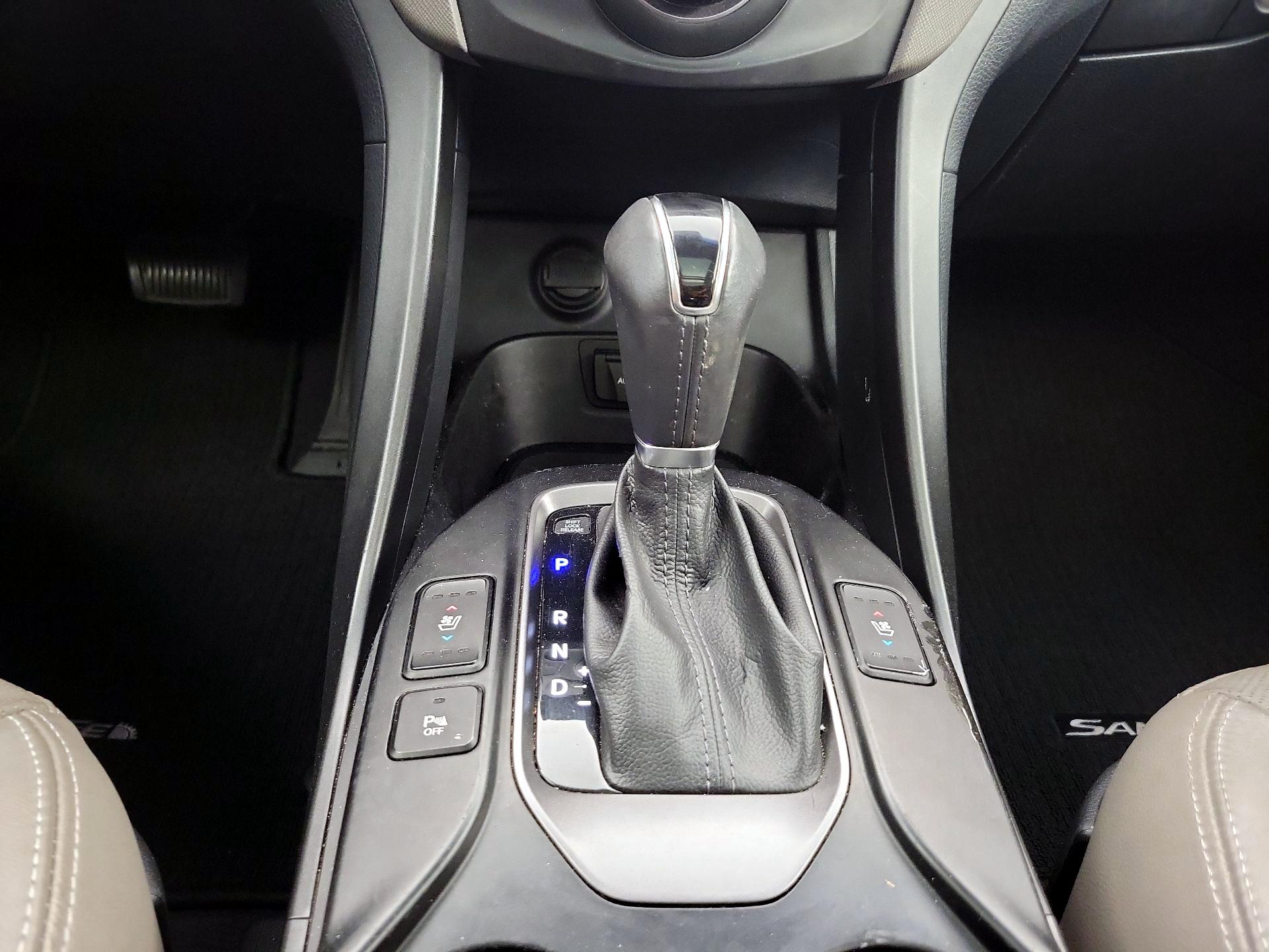 Thumbnail: 2016 Hyundai Santa Fe - 18