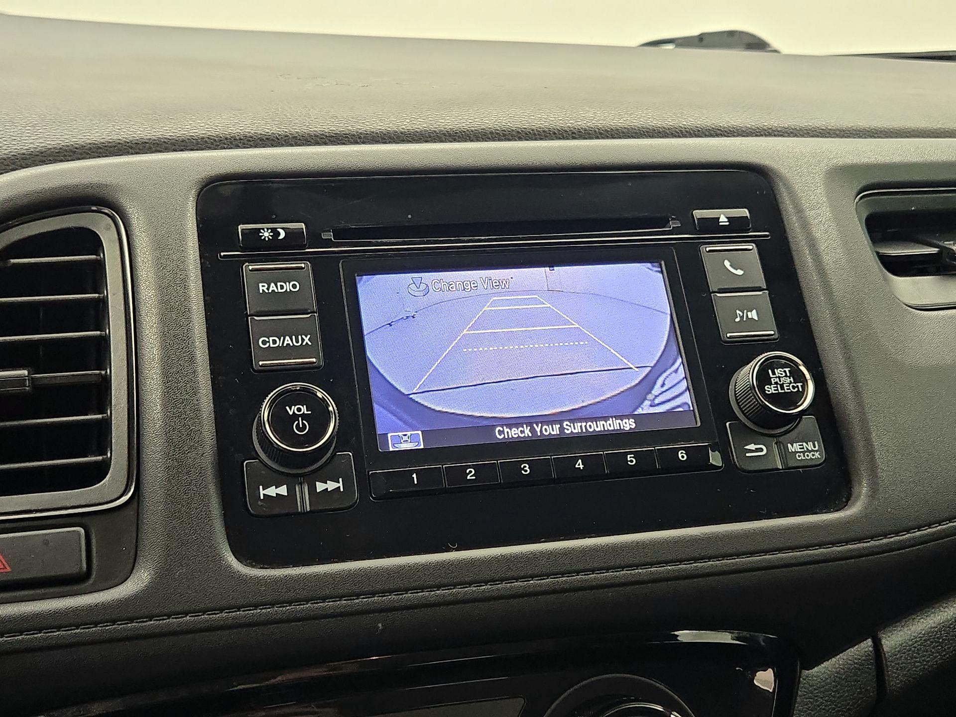 Thumbnail: 2016 Honda HR-V - 14