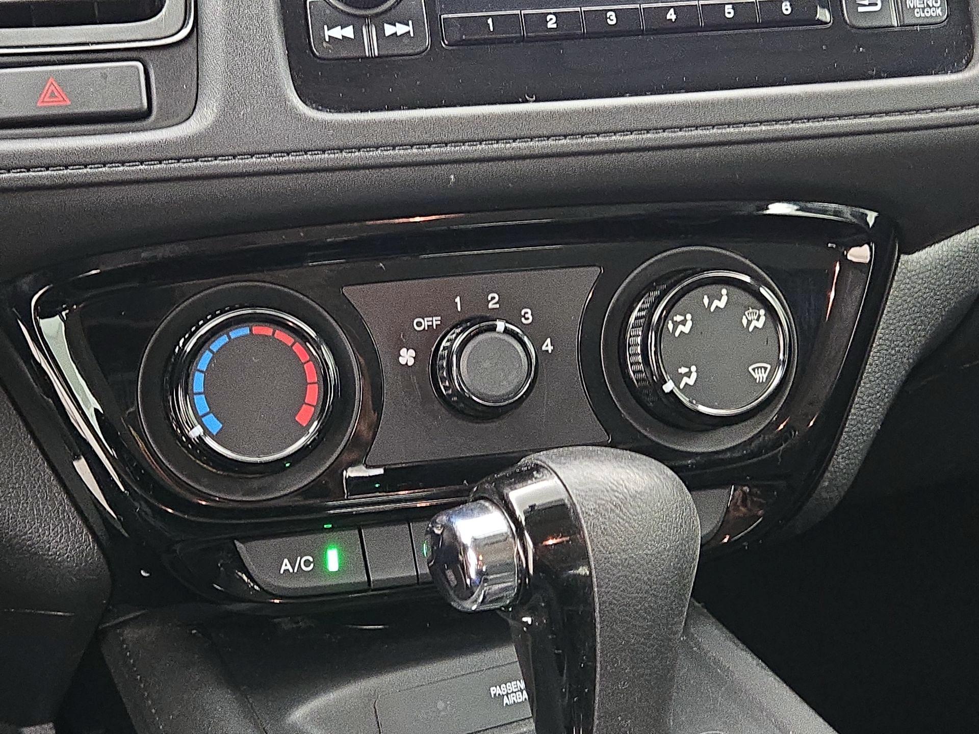 Thumbnail: 2016 Honda HR-V - 16