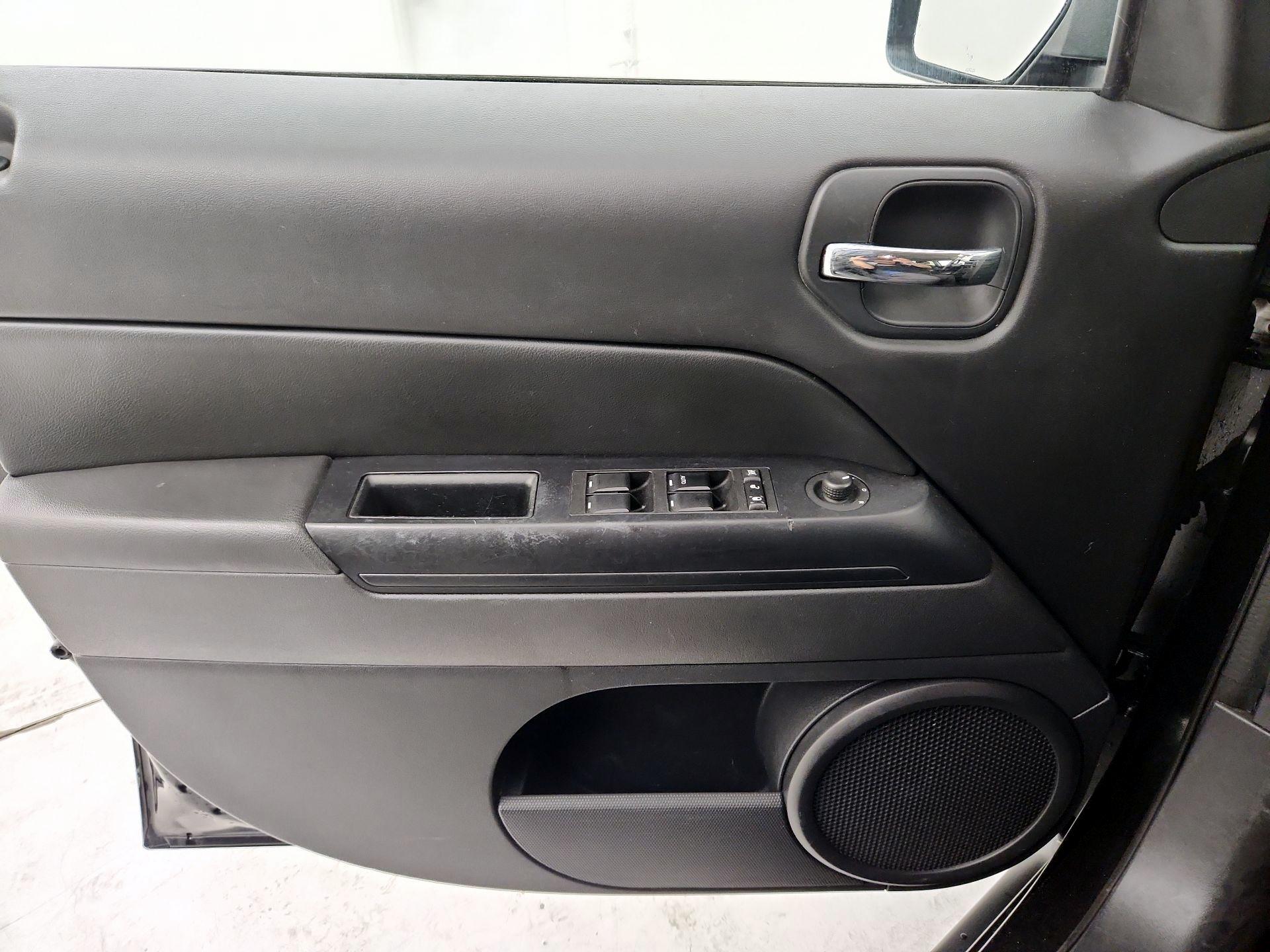 Thumbnail: 2016 Jeep Patriot - 12