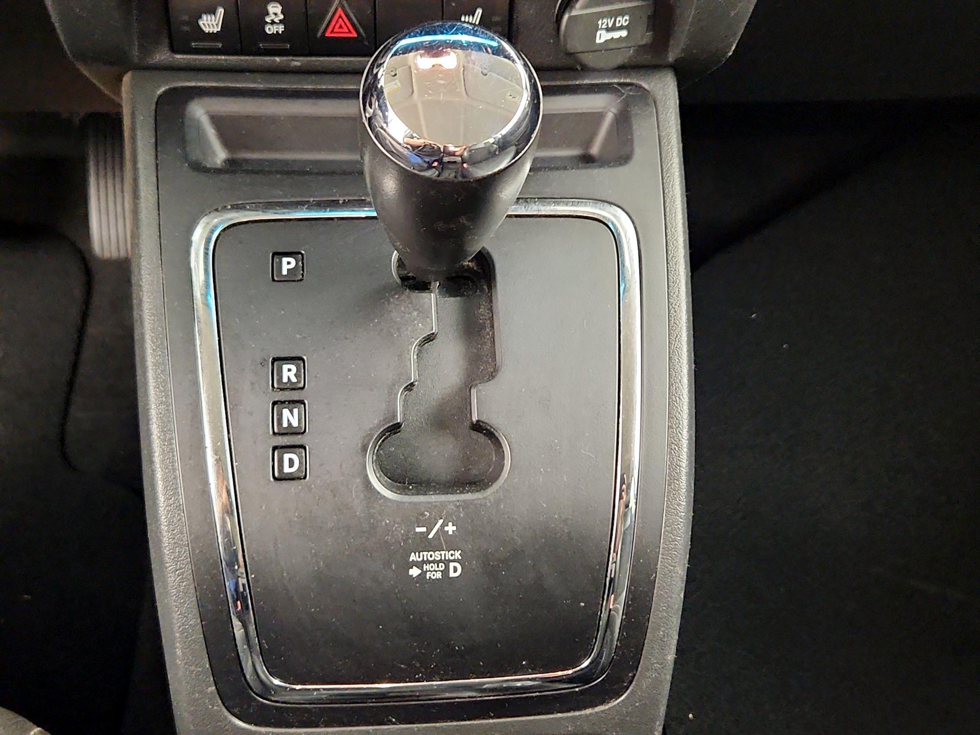Thumbnail: 2016 Jeep Patriot - 16