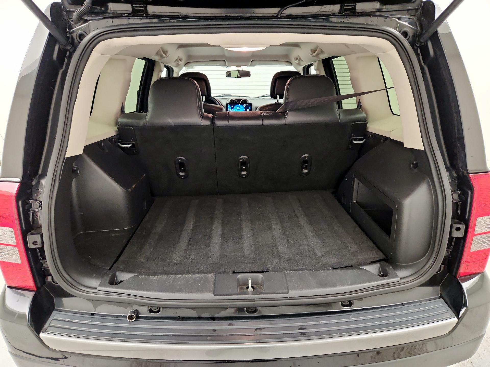 Thumbnail: 2016 Jeep Patriot - 19