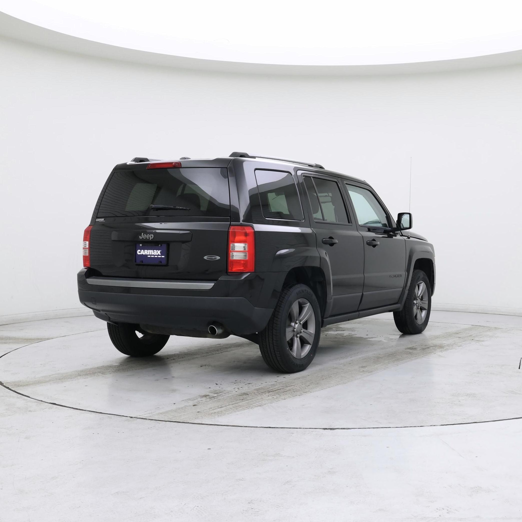 Thumbnail: 2016 Jeep Patriot - 8