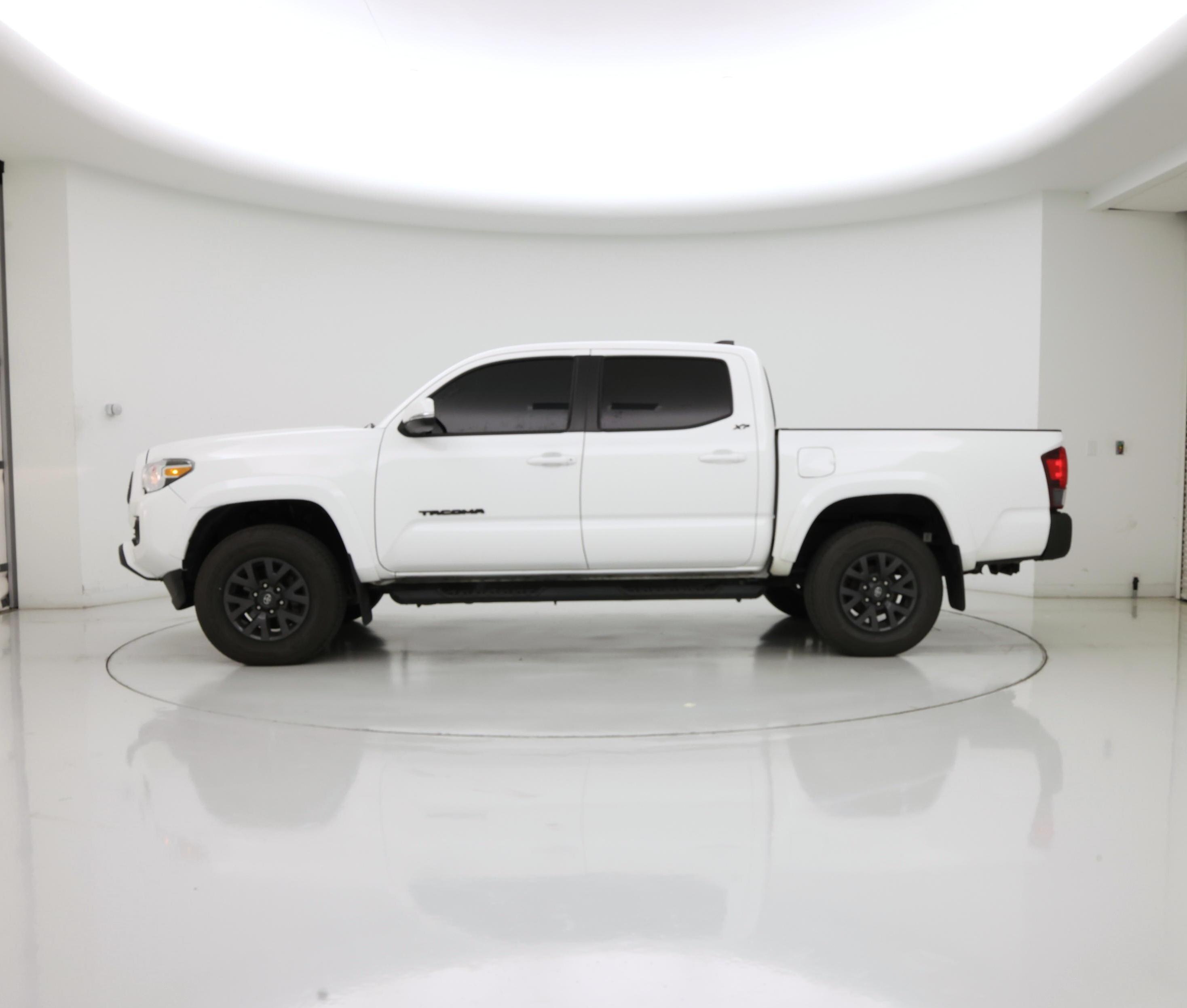 Thumbnail: 2023 Toyota Tacoma - 3