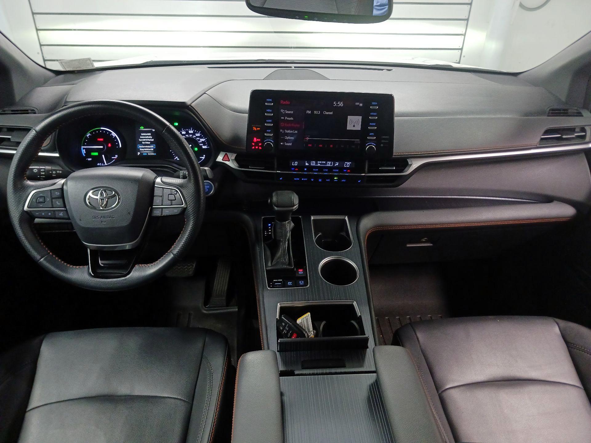 Thumbnail: 2021 Toyota Sienna - 9